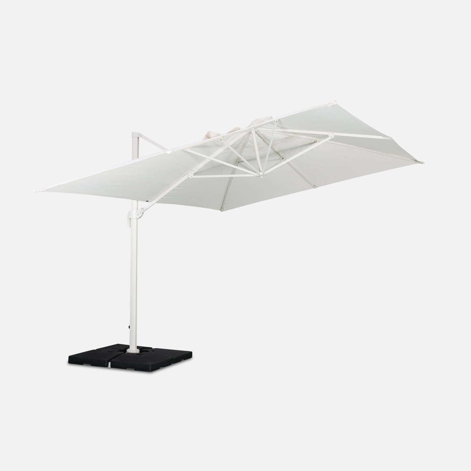Parasol déporté rectangulaire 3x4m haut de gamme - St. Jean de Luz - Blanc - Parasol excentré inclinable, rabattable et rotatif à 360°. Photo4 Parasol déporté rectangulaire 3x4m haut de gamme - St. Jean de Luz - Blanc - Parasol excentré inclinable, rabattable et rotatif à 360°. Photo4