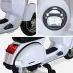 Vespa blanche PX150, scooter électrique pour enfants 12V 4.5Ah, 1 place avec autoradio Photo3