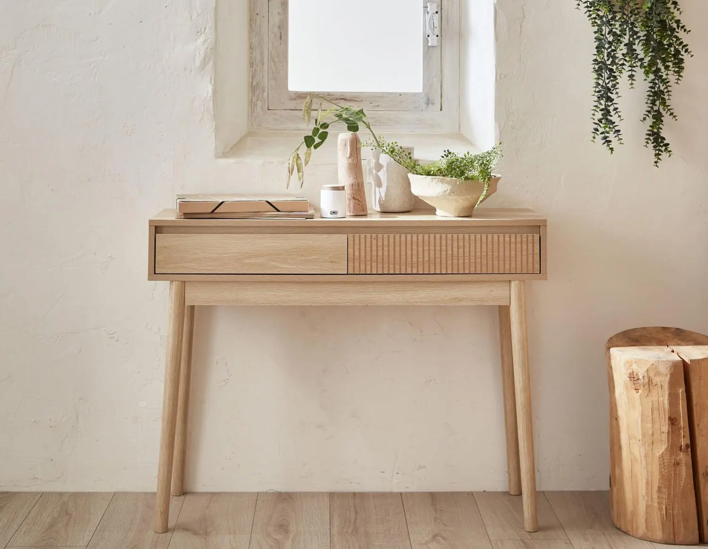 Konsola w kolorze drewna z 2 szufladami