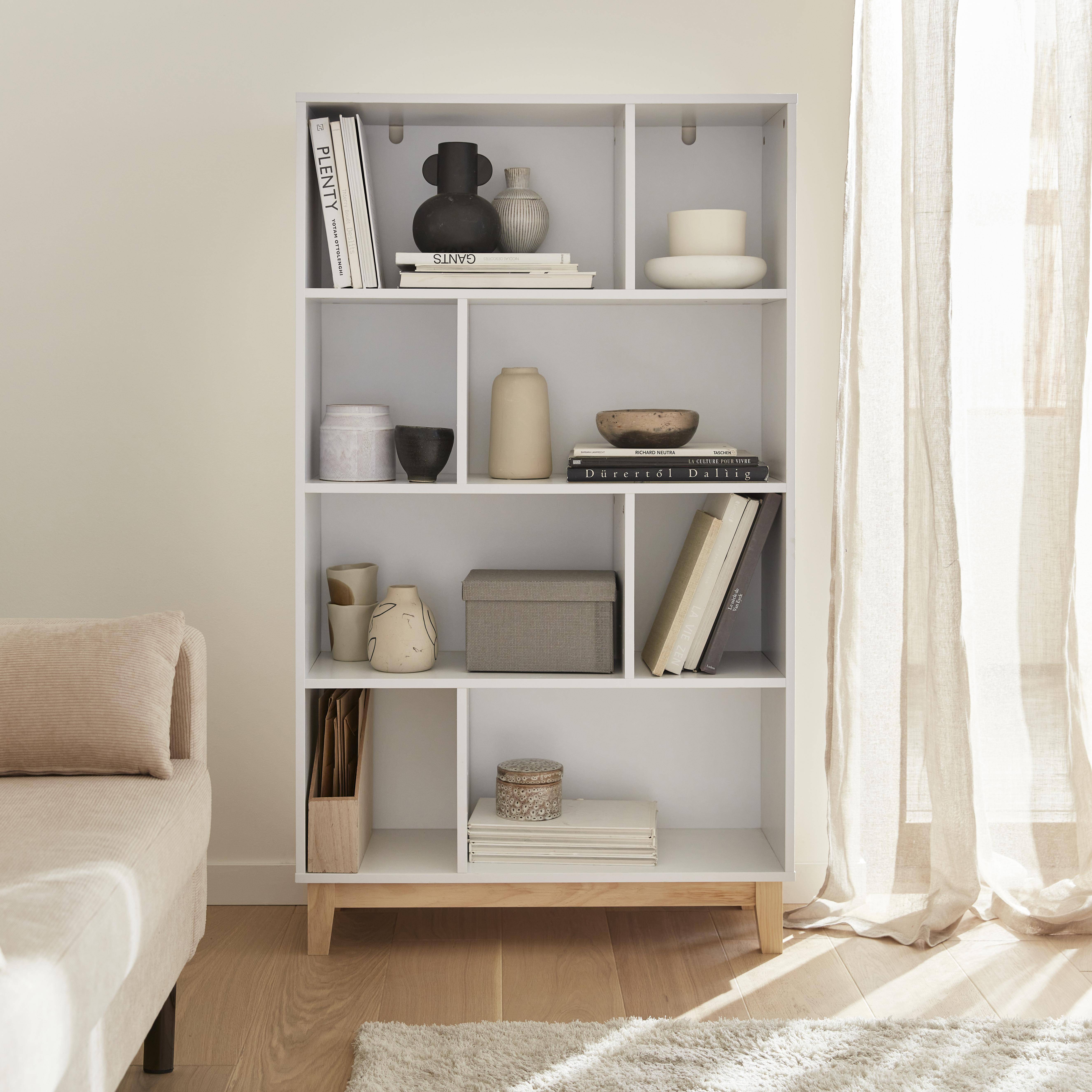 Witte boekenkast, Scandinavisch design, asymmetrische plank - Floki - dennenhouten poten, 4 planken, 8 vakken, 80x30x138cm  ,sweeek,Photo1