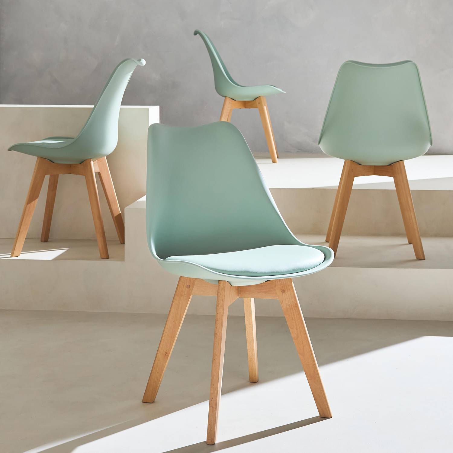 Conjunto de 4 cadeiras escandinavas, pernas em madeira de faia, 1 lugar, verde celadon Photo2