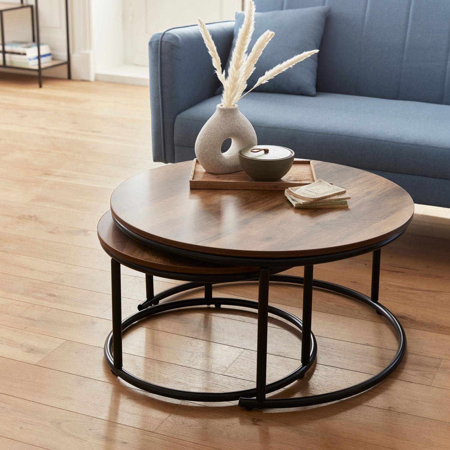 Set 2 ronde inschuifbare lage tafels van zwart metaal en een blad met houtlook, 1x Ø77xh40cm / x1 Ø57xh35cm Photo3