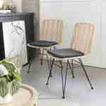 Deux chaises en rotin naturel et métal, coussins noirs - Cahya Photo1