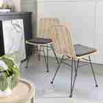 Deux chaises en rotin naturel et métal, coussins noirs - Cahya Photo2