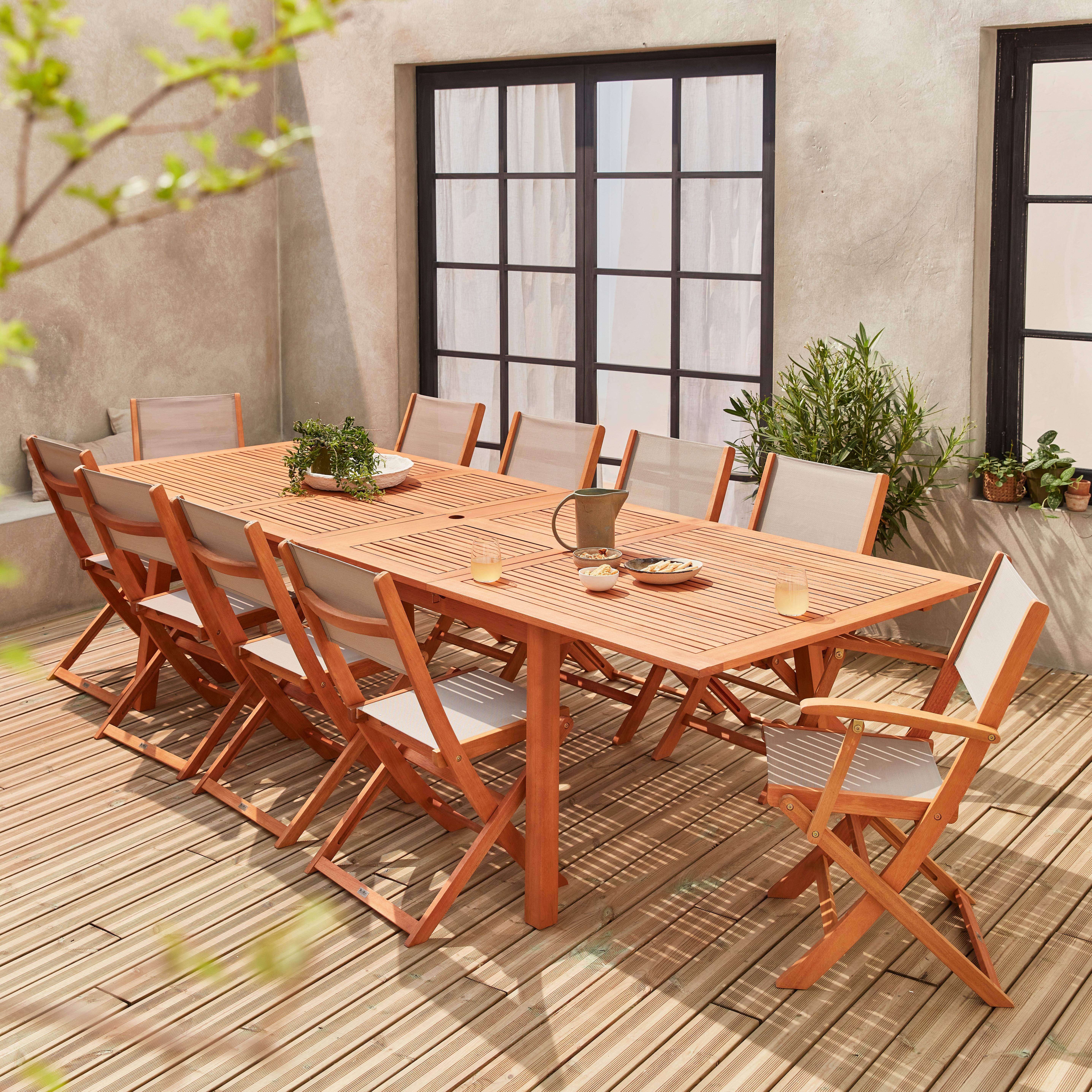 Ausziehbare Gartenmöbel aus Holz - Almeria Tisch 200/250/300cm mit 2 Verlängerungen, 2 Sesseln und 8 Stühlen, aus geöltem FSC Eukalyptusholz und taupgrau Textilene,sweeek,Photo1