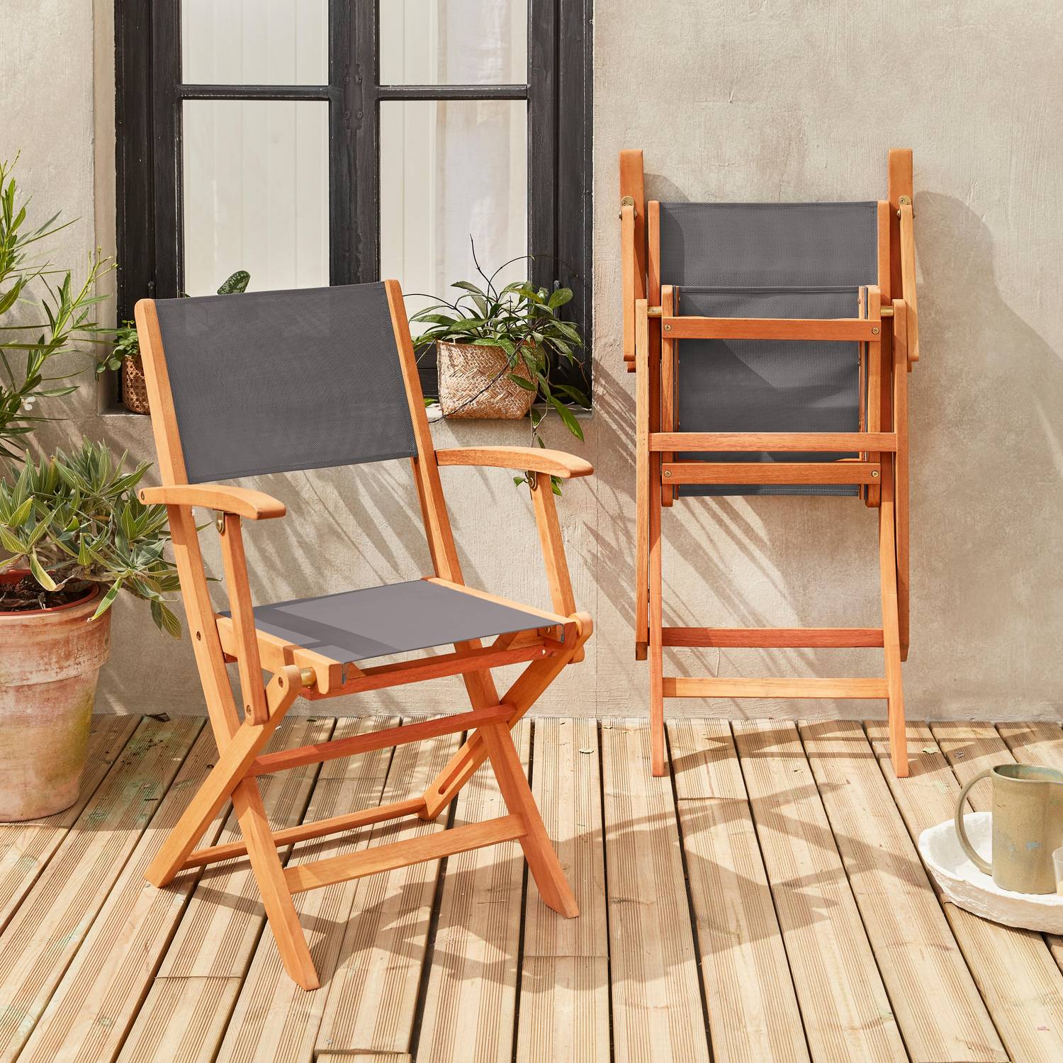 Wood and textilene garden armchairs - 2 oiled FSC Eucalyptus and textilene folding armchairs - Almeria - Grey anthracite Photo2