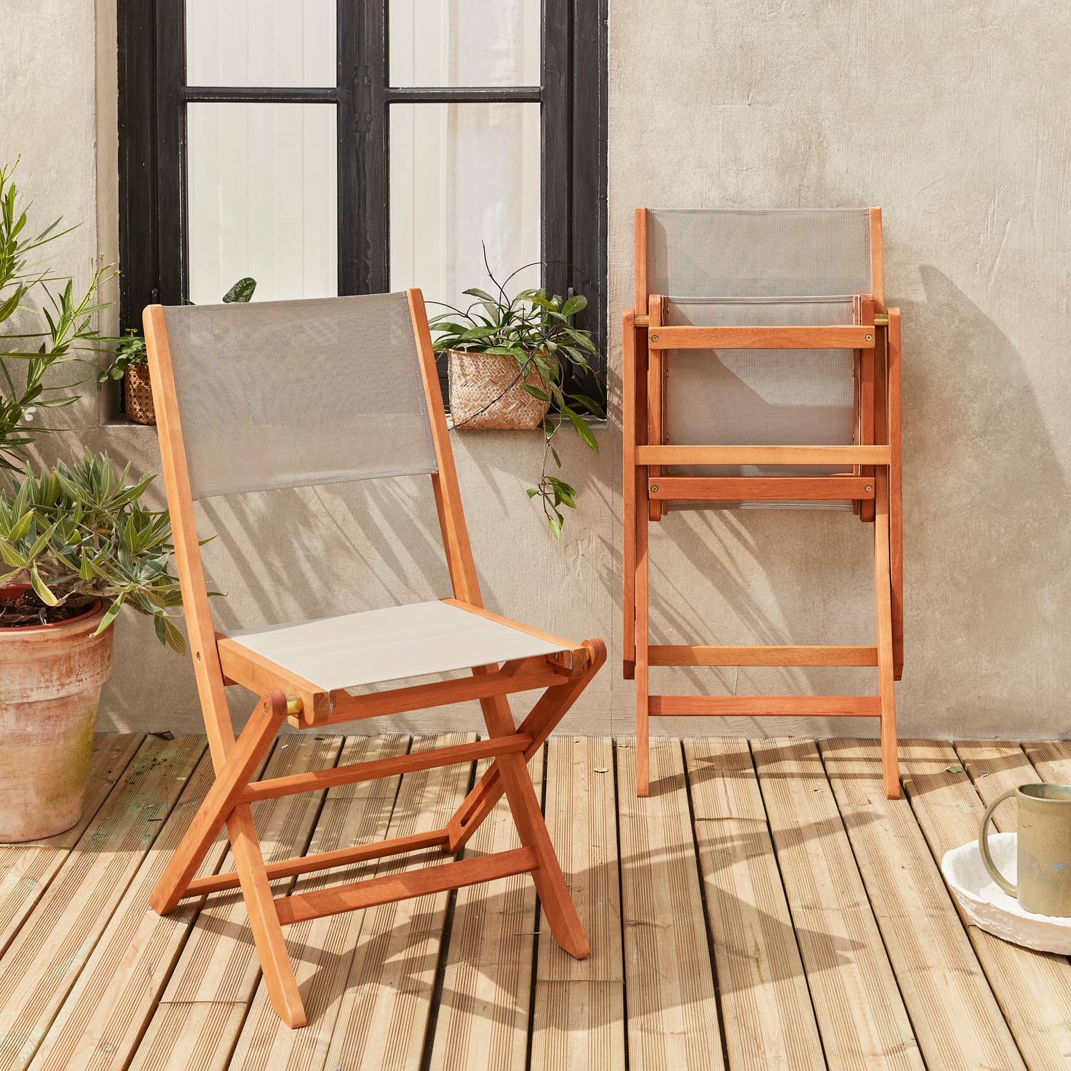 Gartenstühle aus Holz und Textilene - Almeria taupe-grau - 2 Klappstühle aus geöltem FSC Eukalyptusholz und Textilene Photo2