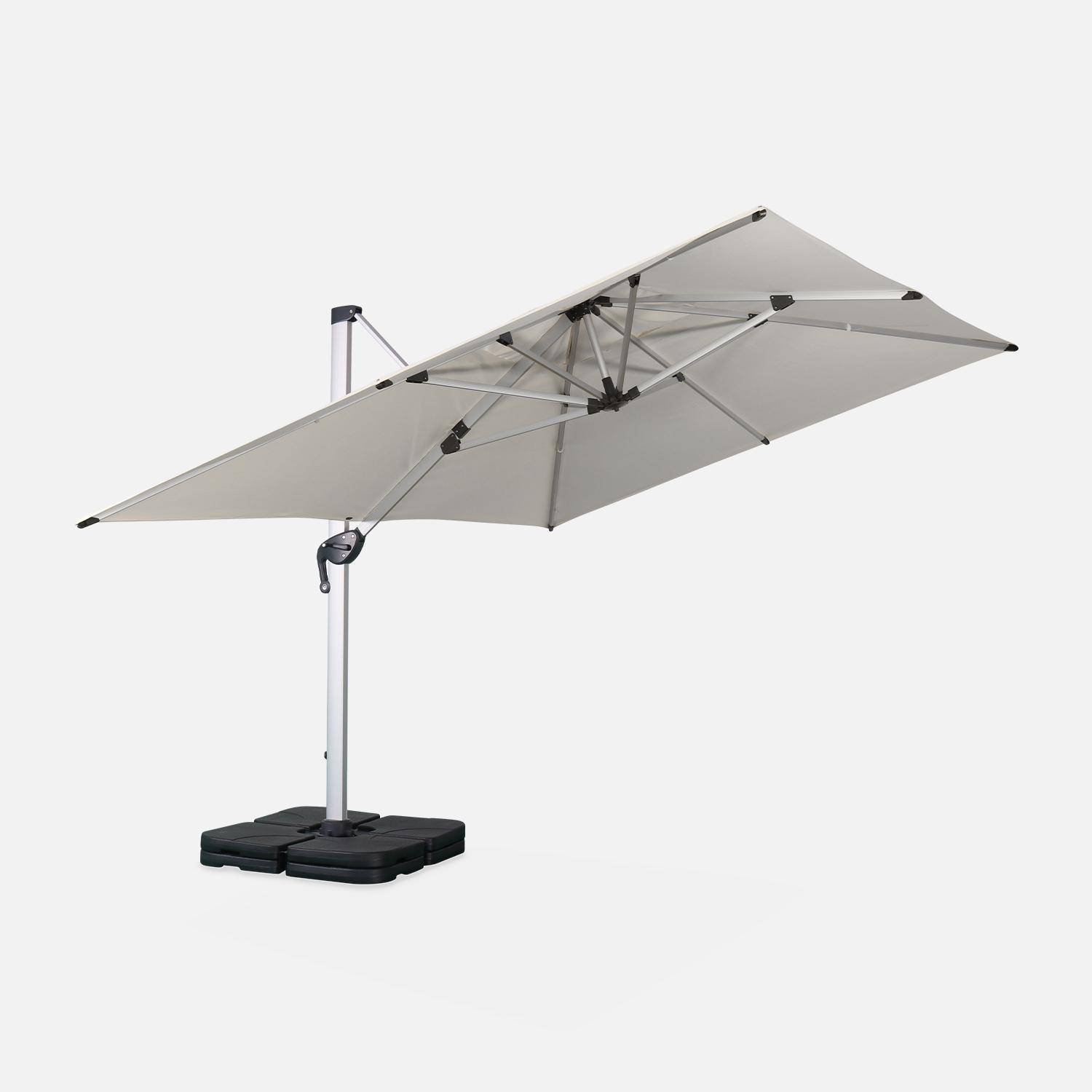 Parasol déporté haut de gamme carré 4x4m – PYLA Beige – Toile Sunbrella ® fabriquée en France, par Dickson, structure en aluminium anodisé, rotatif, housse de protection Photo2
