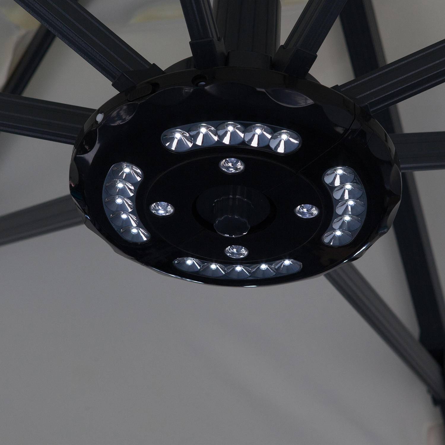 Lampe LED pour parasol à mat central ou déporté Photo2