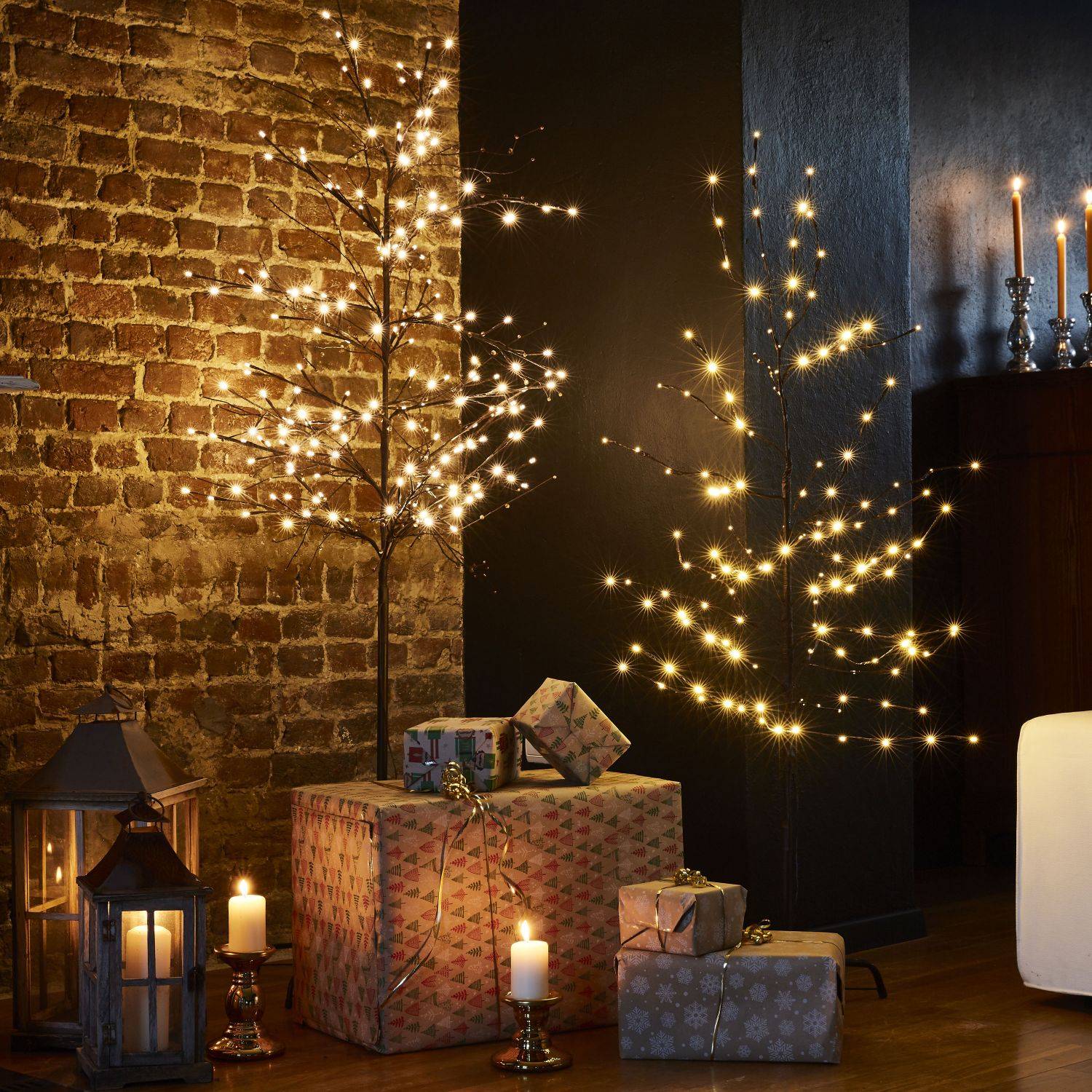 Albero luminoso da 180 cm, 200 led, perline e piedi inclusi - Decorazione natalizia Photo2