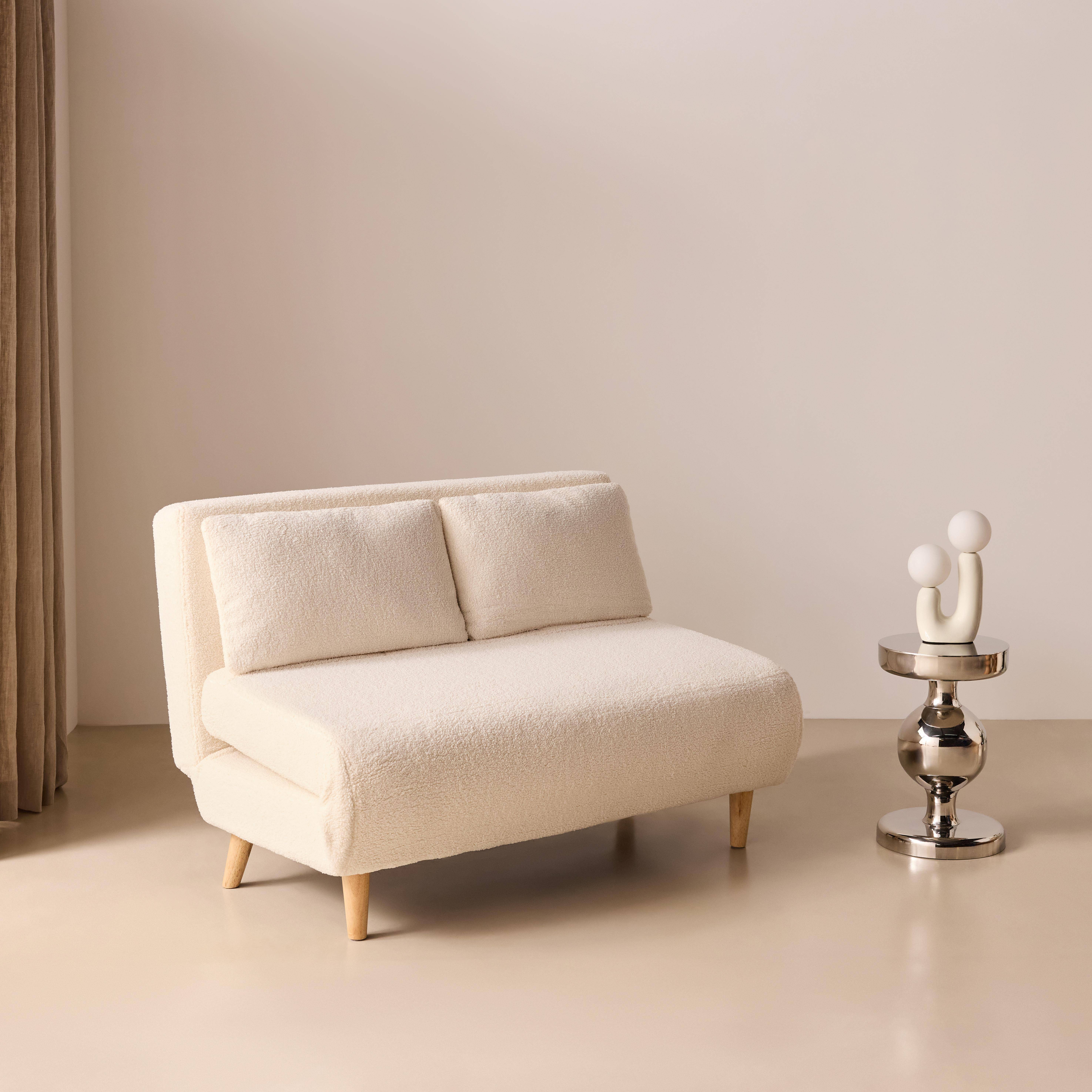 Sofa rozkładana z białej tkaniny boucle - Guesta - 2-osobowa sofa skandynawska, nogi z ciemnego drewna, odchylane oparcie,sweeek,Photo2