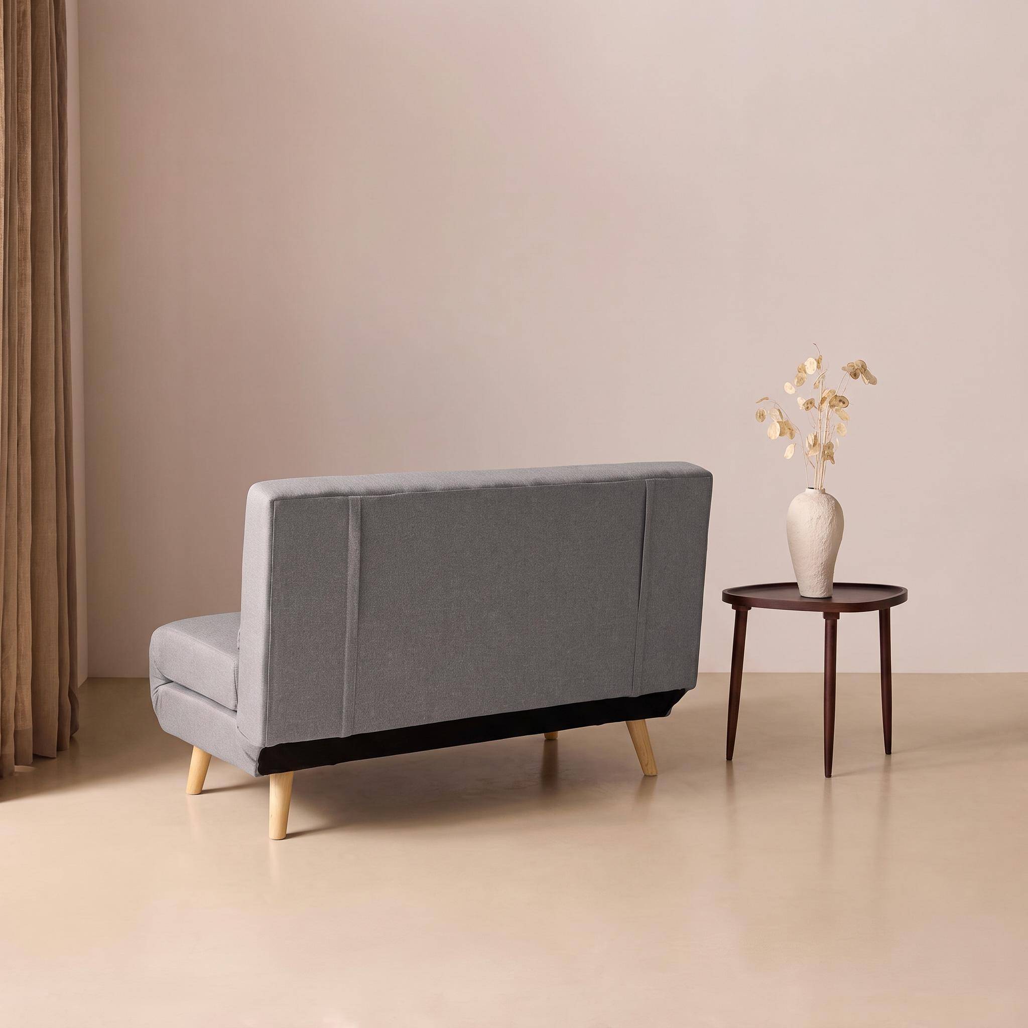 Canapé convertible en tissu - Guesta - 2 places scandinave, pieds bois foncé, gris clair, banquette, dossier inclinable Photo6