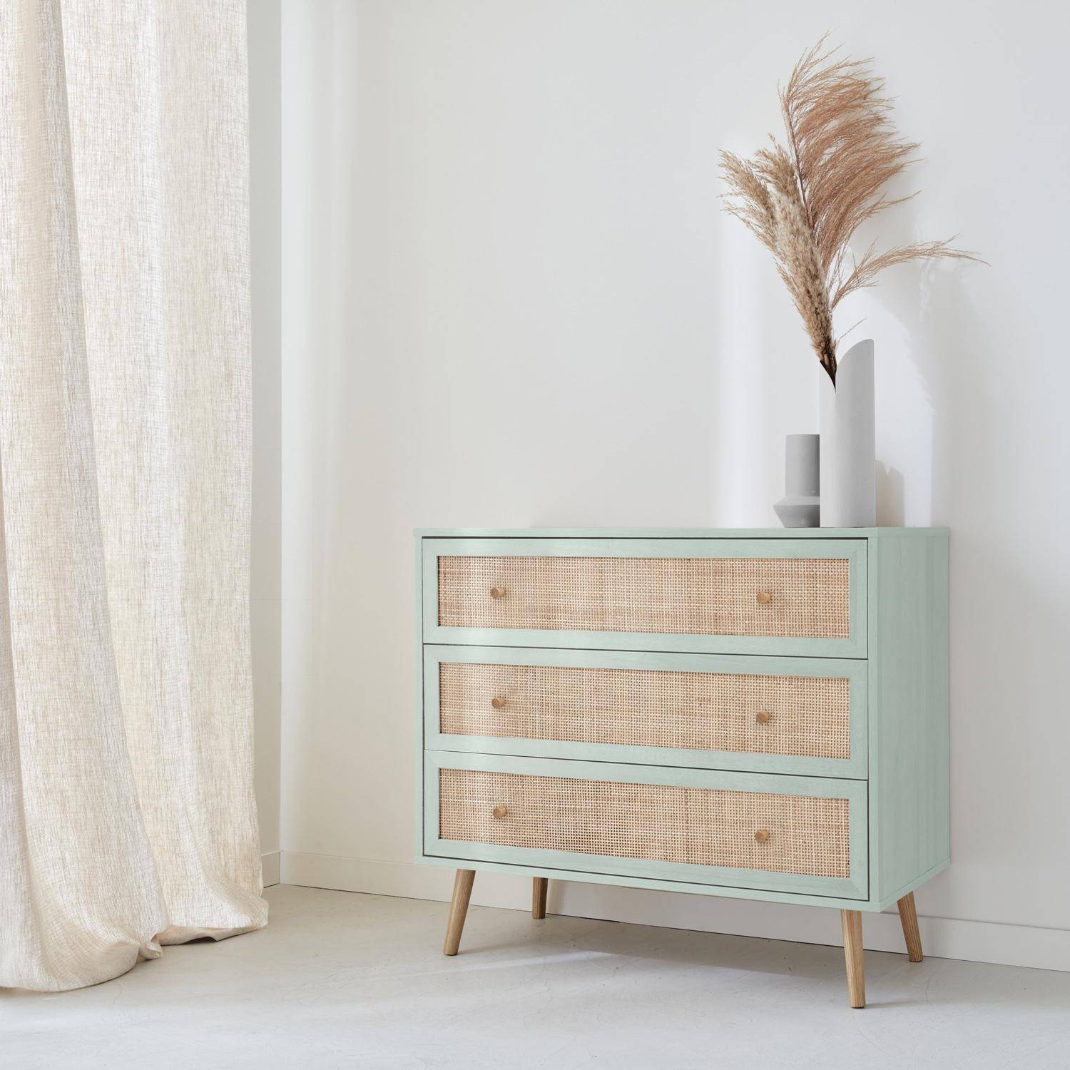 Cómoda escandinava efecto madera y caña con 3 cajones, Boheme, Verde celadón, 90x39x79 cm,sweeek,Photo1