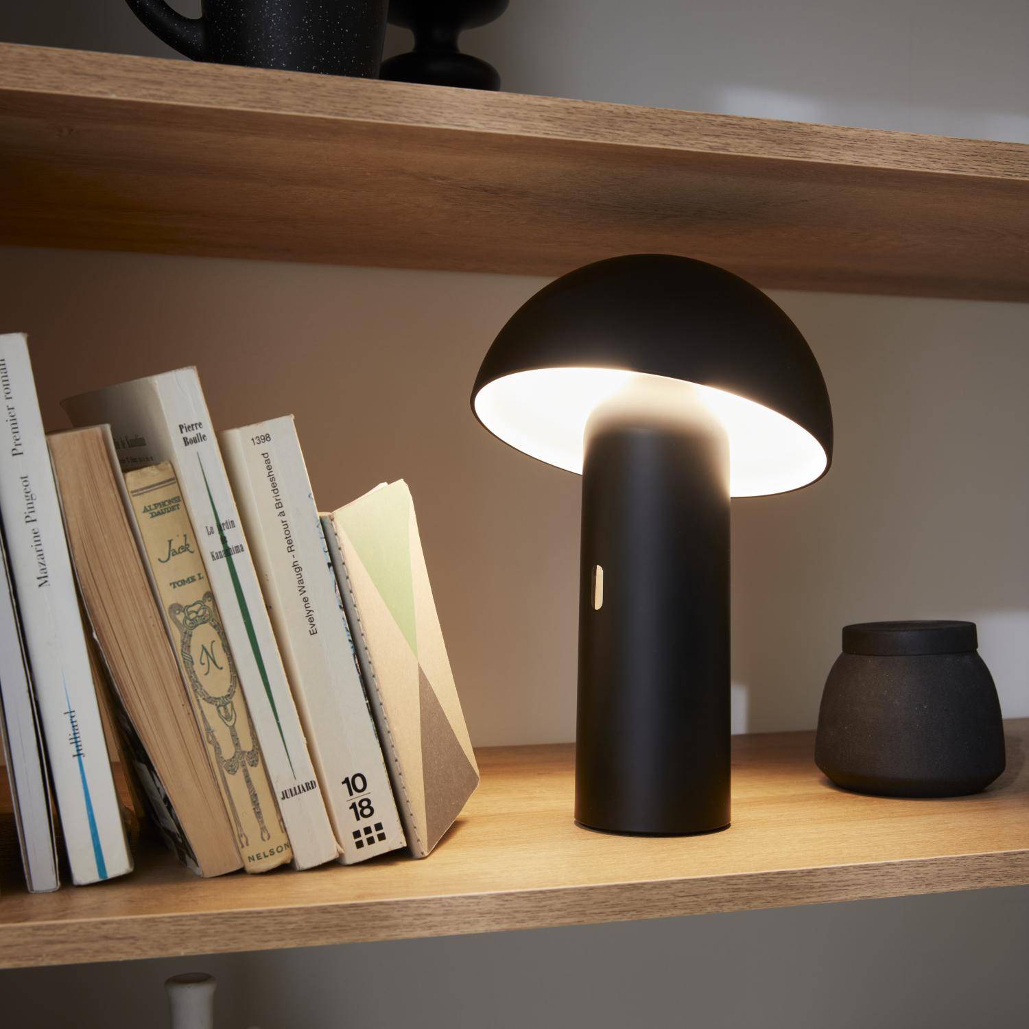 Lampada da tavolo a batteria Nomadic con testa orientabile, 28cm, Thom, Nero, 7x7x28 cm Photo1