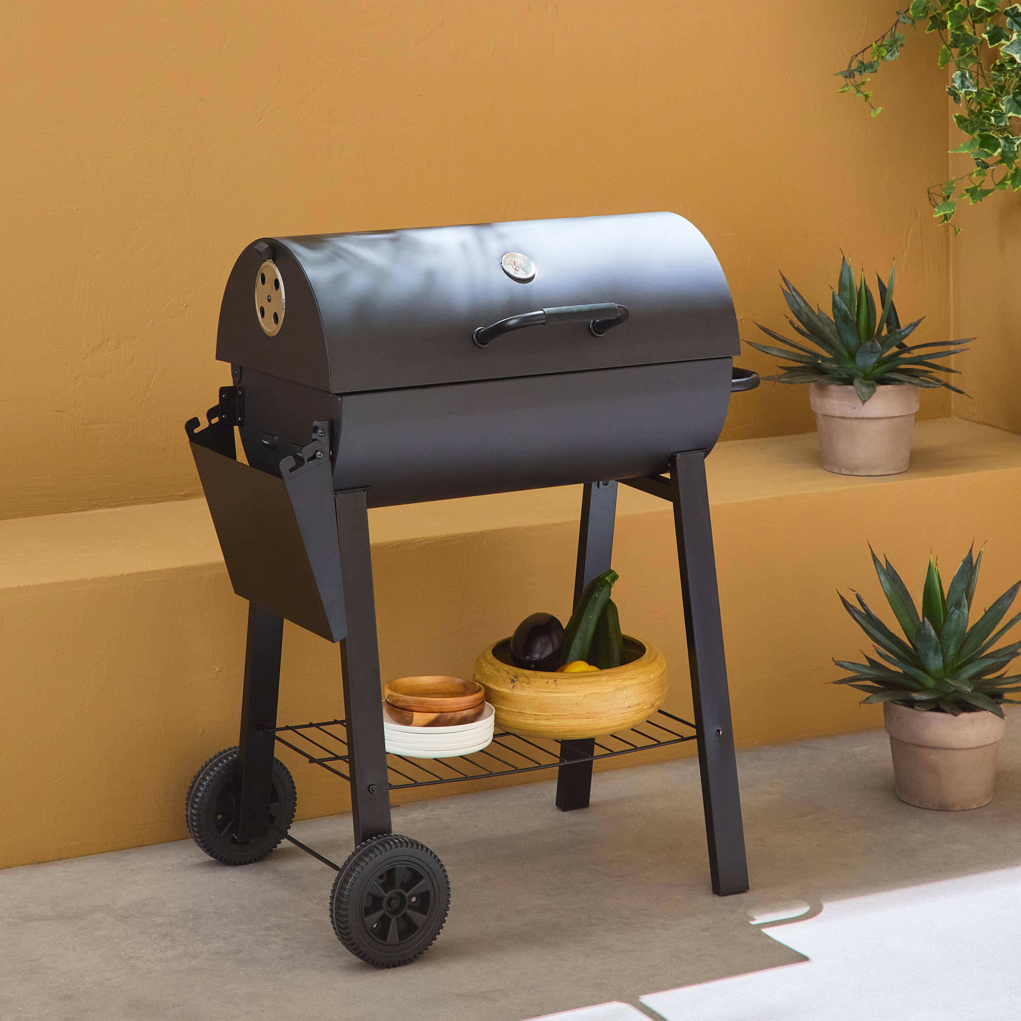 Barbecue Adrien charbon de bois noir, récupérateur de cendres, tablette latérale, roues,sweeek,Photo1