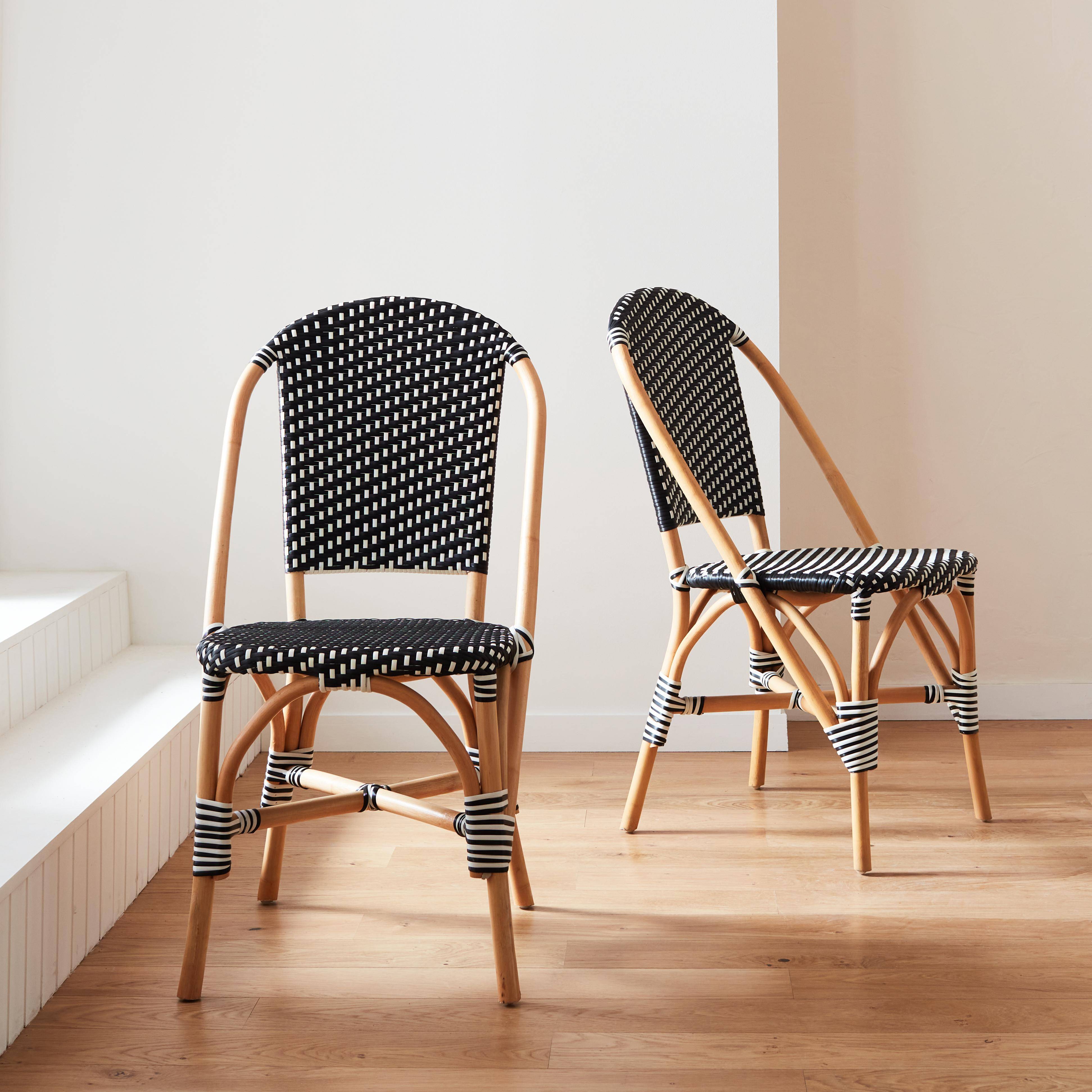 Lot de 2 chaises empilables bistrot en rotin et polyrotin noir et blanc, L 48 x P 58 x H 90cm,sweeek,Photo2
