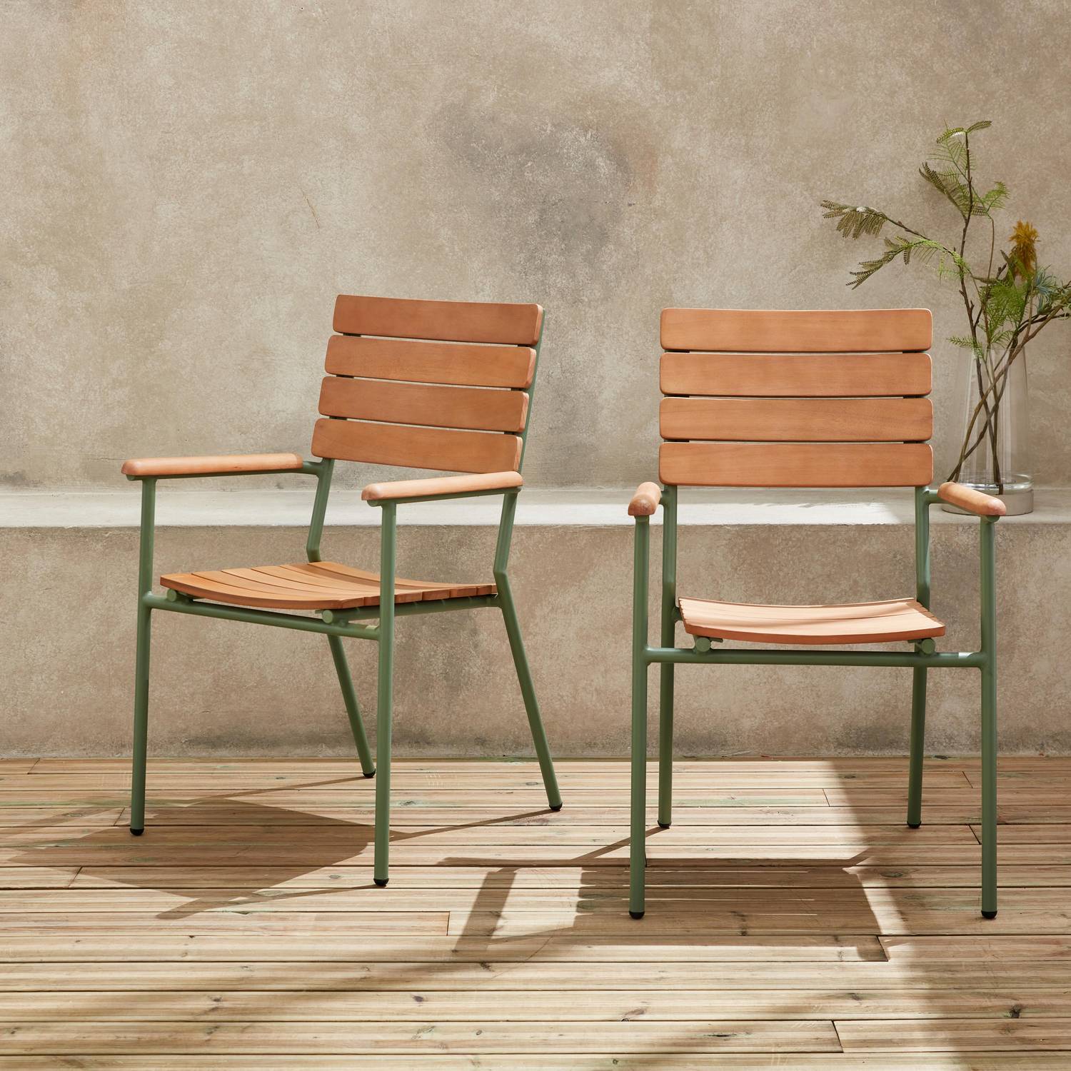 Lot de 2 chaises de jardin eucalyptus et aluminium vert d'eau, chaises empilables  Photo1