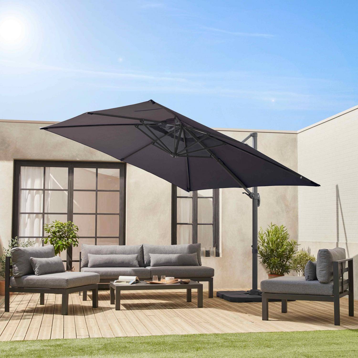 Parasol déporté carré 3x3m haut de gamme - Falgos - gris - Parasol excentré inclinable, rabattable et rotatif à 360°. Photo1