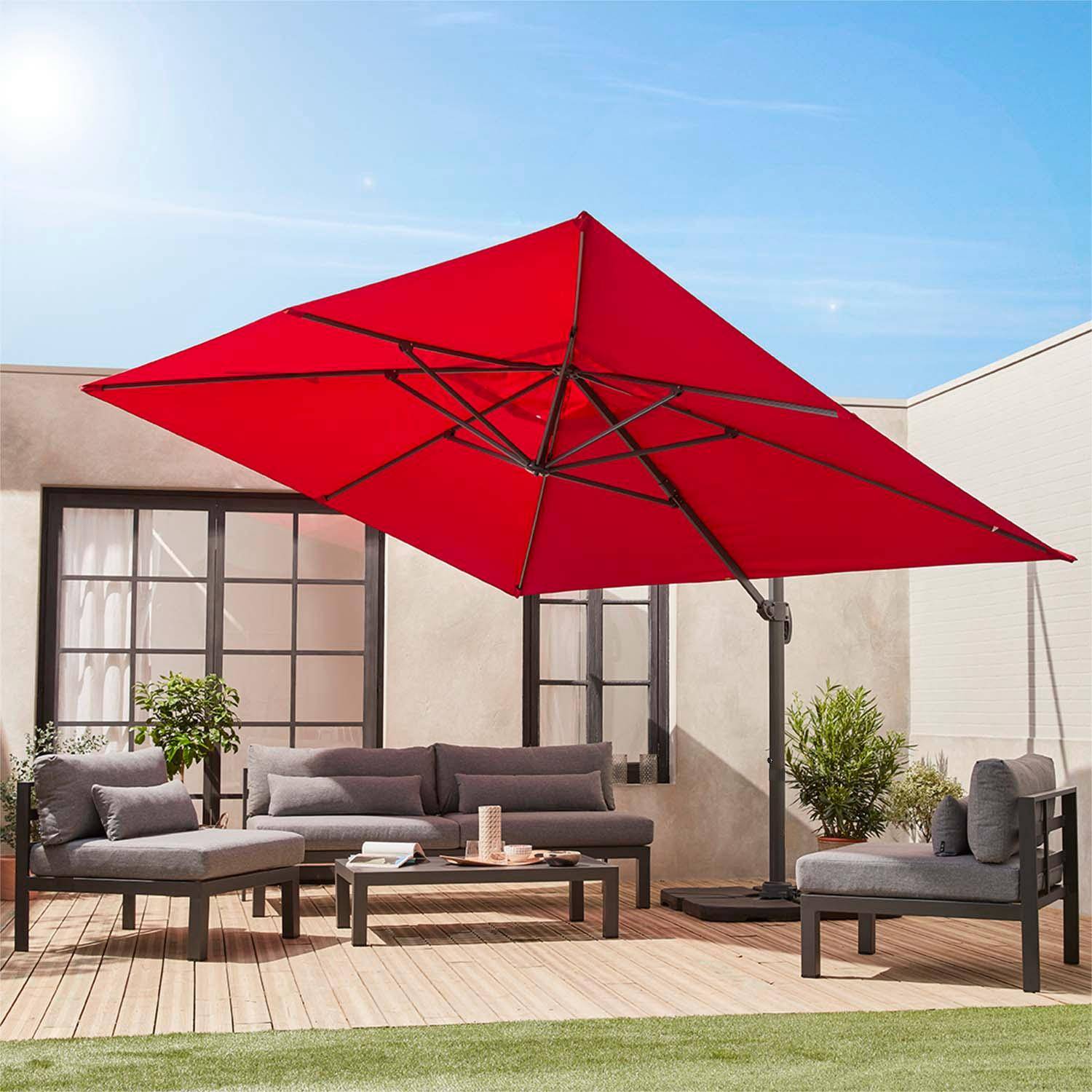 Parasol déporté rectangulaire 3x4m - Wimereux - rouge- Parasol excentré inclinable dans 6 positions, rotatif à 360°. Photo2 Parasol déporté rectangulaire 3x4m - Wimereux - rouge- Parasol excentré inclinable dans 6 positions, rotatif à 360°. Photo2