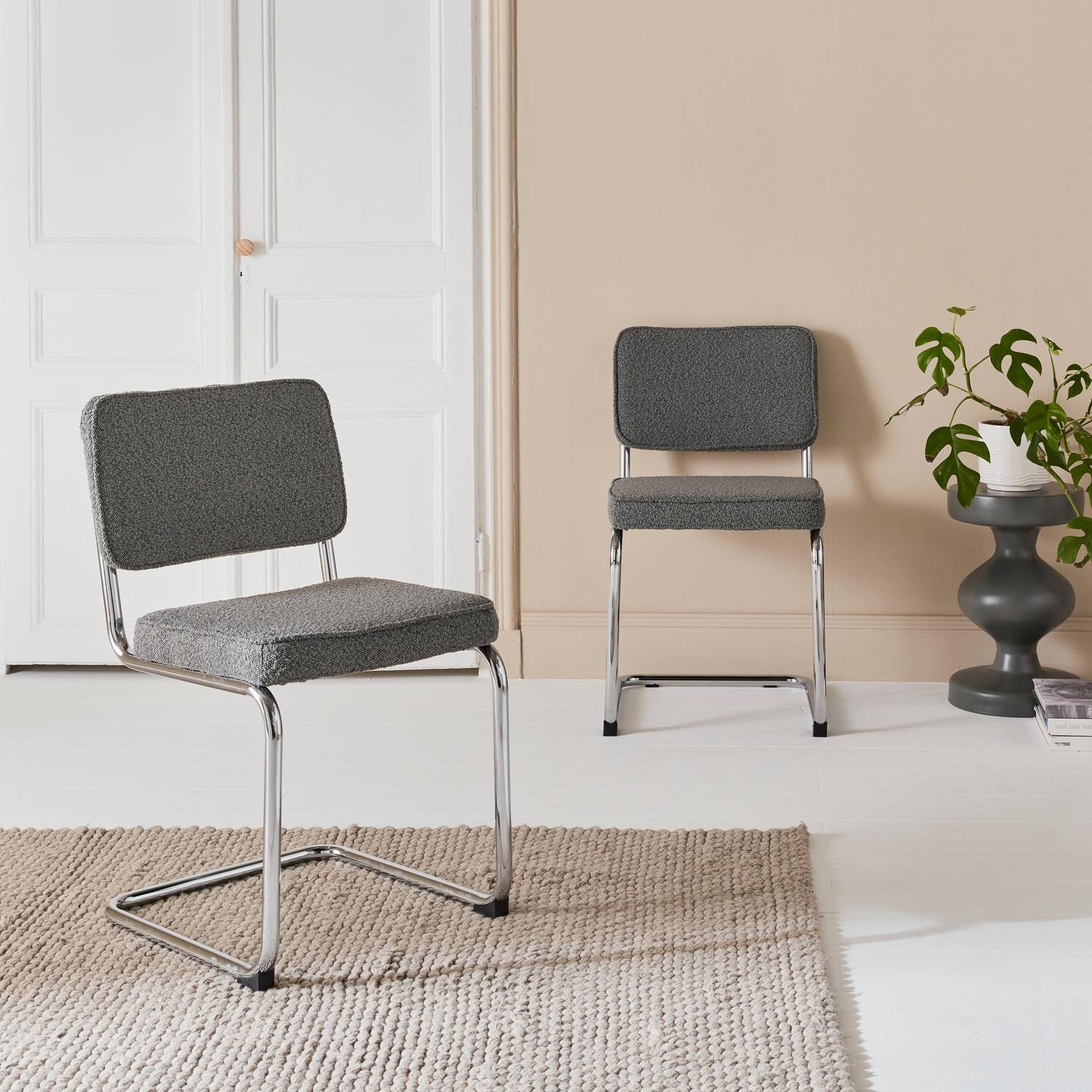 Conjunto de 2 cadeiras cantilever em tecido bouclette cinzento texturado L46 x P54,5x A84,5cm Photo2