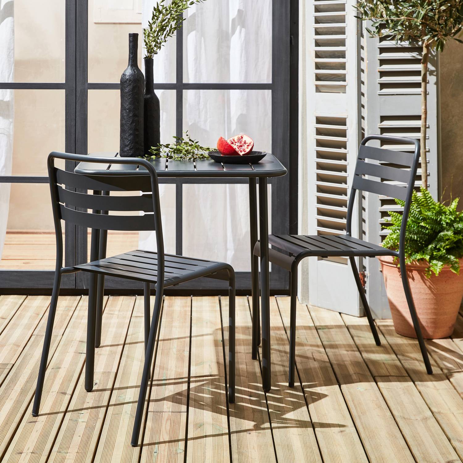Table de jardin métal anthracite Amélia avec 2 chaises, lattes et bords arrondis, traitement antirouille  Photo2