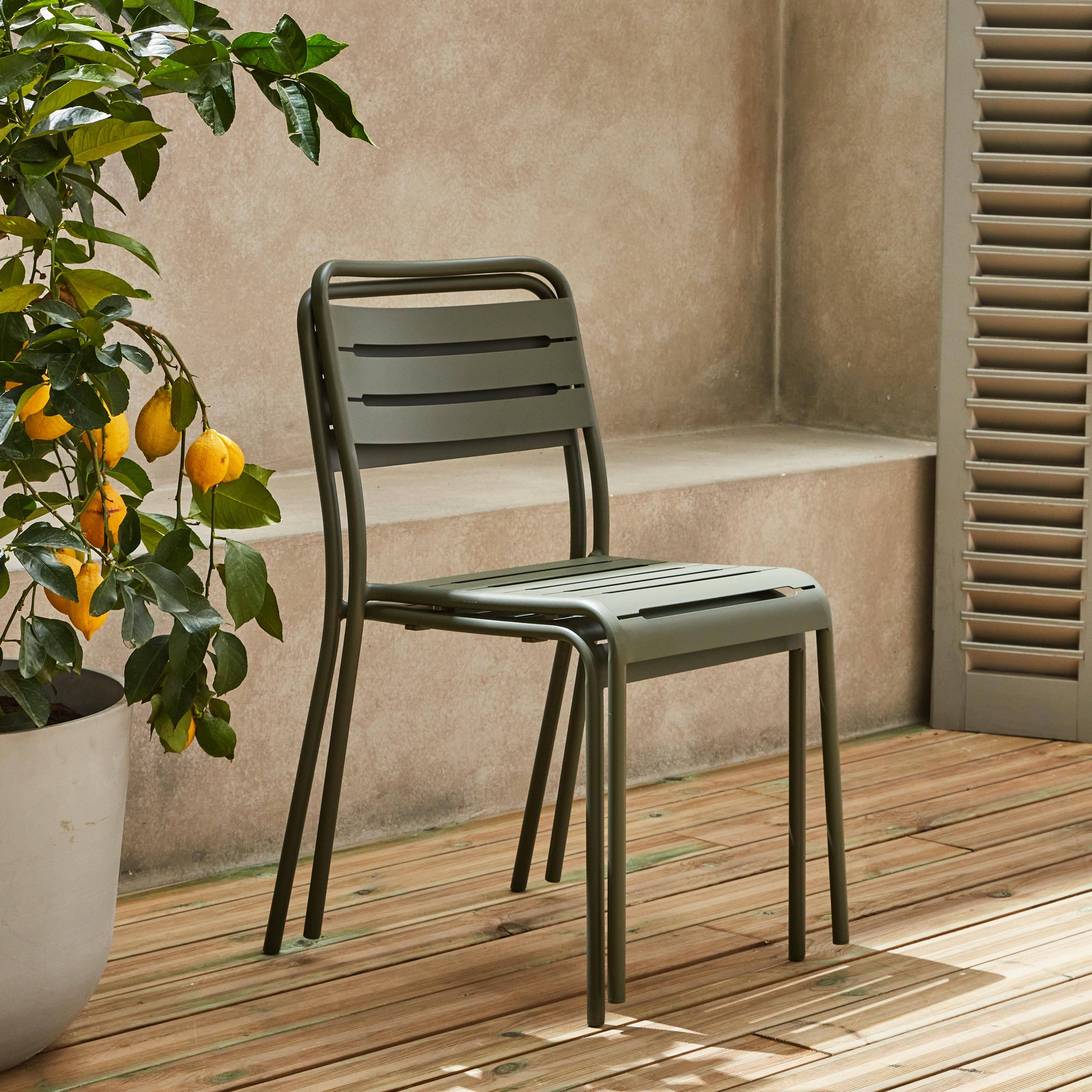 Amélia savane metalen tuintafel met 2 stoelen, latten en afgeronde hoeken, roestbestendige afwerking Photo3