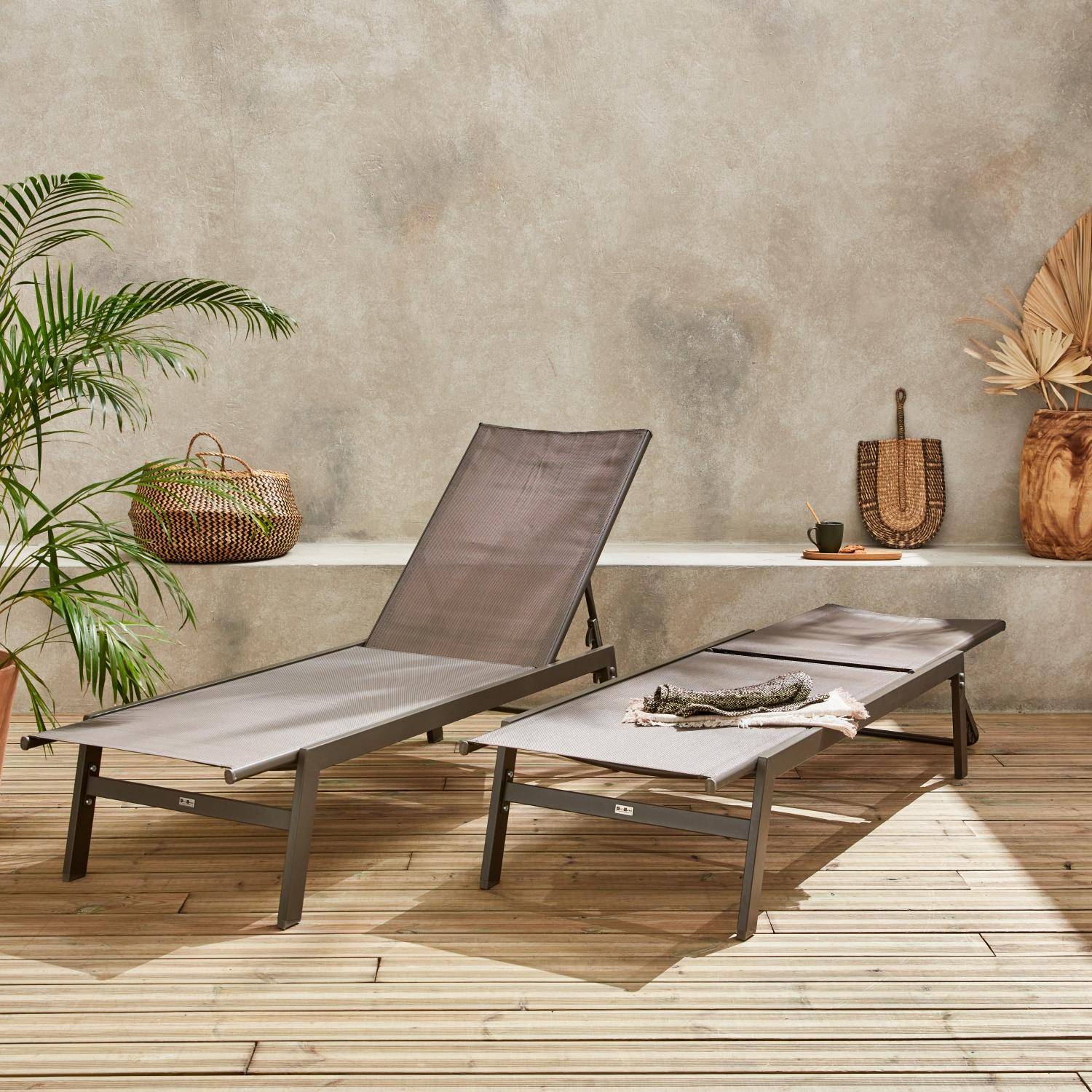 Set van 2 taupe ligstoelen, 5 posities, textilene en metaal, FLORA, B155 x D59 x H106cm Photo1