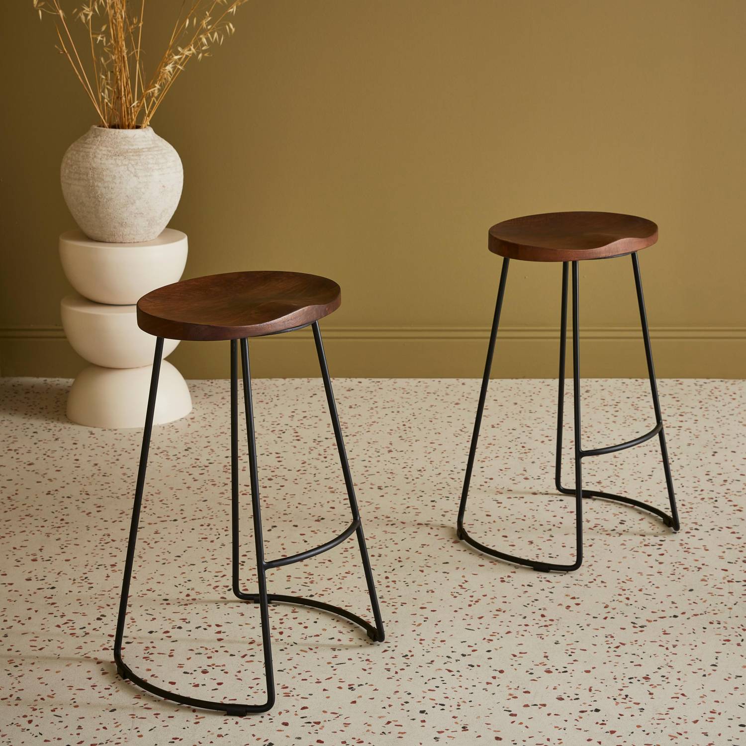 Pair of industrial metal and wooden bar stools, 44x36x65cm, Jaya, Light Walnut, Mango wood seat, black metal legs Photo2