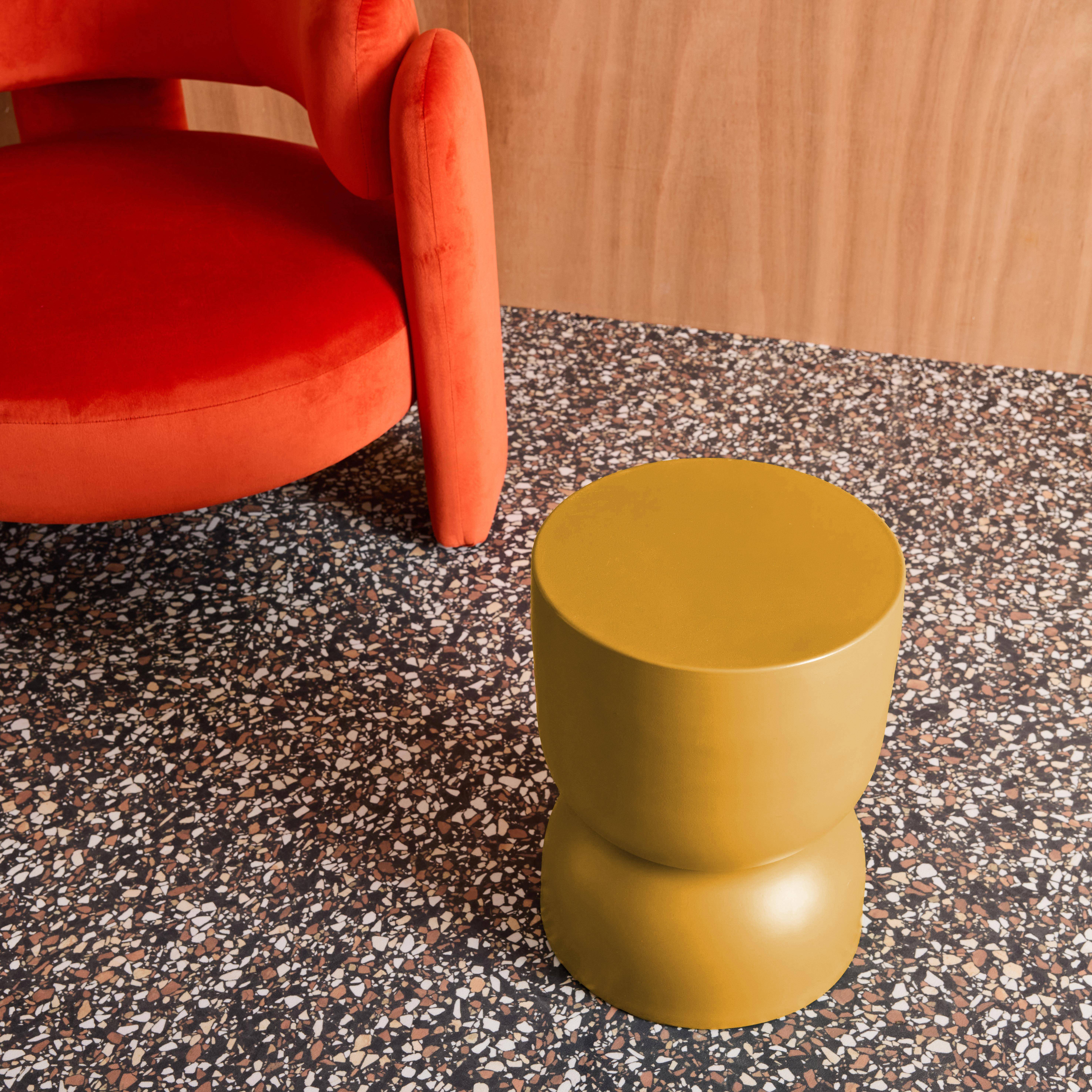 Table d'appoint, bout de canapé, table de chevet en métal, moutarde, Madi, Ø32 x H 42cm,sweeek,Photo4