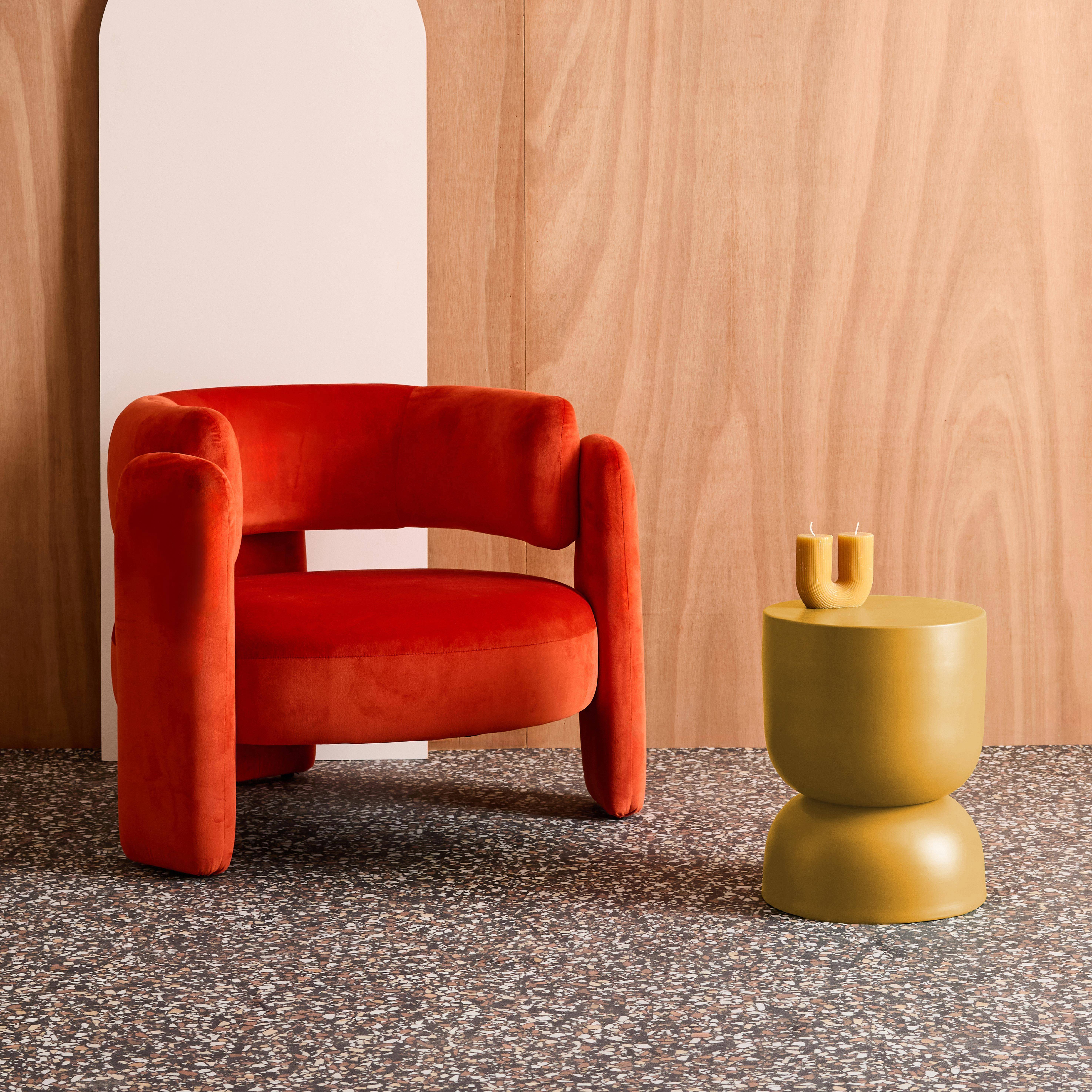 Table d'appoint, bout de canapé, table de chevet en métal, moutarde, Madi, Ø32 x H 42cm,sweeek,Photo2