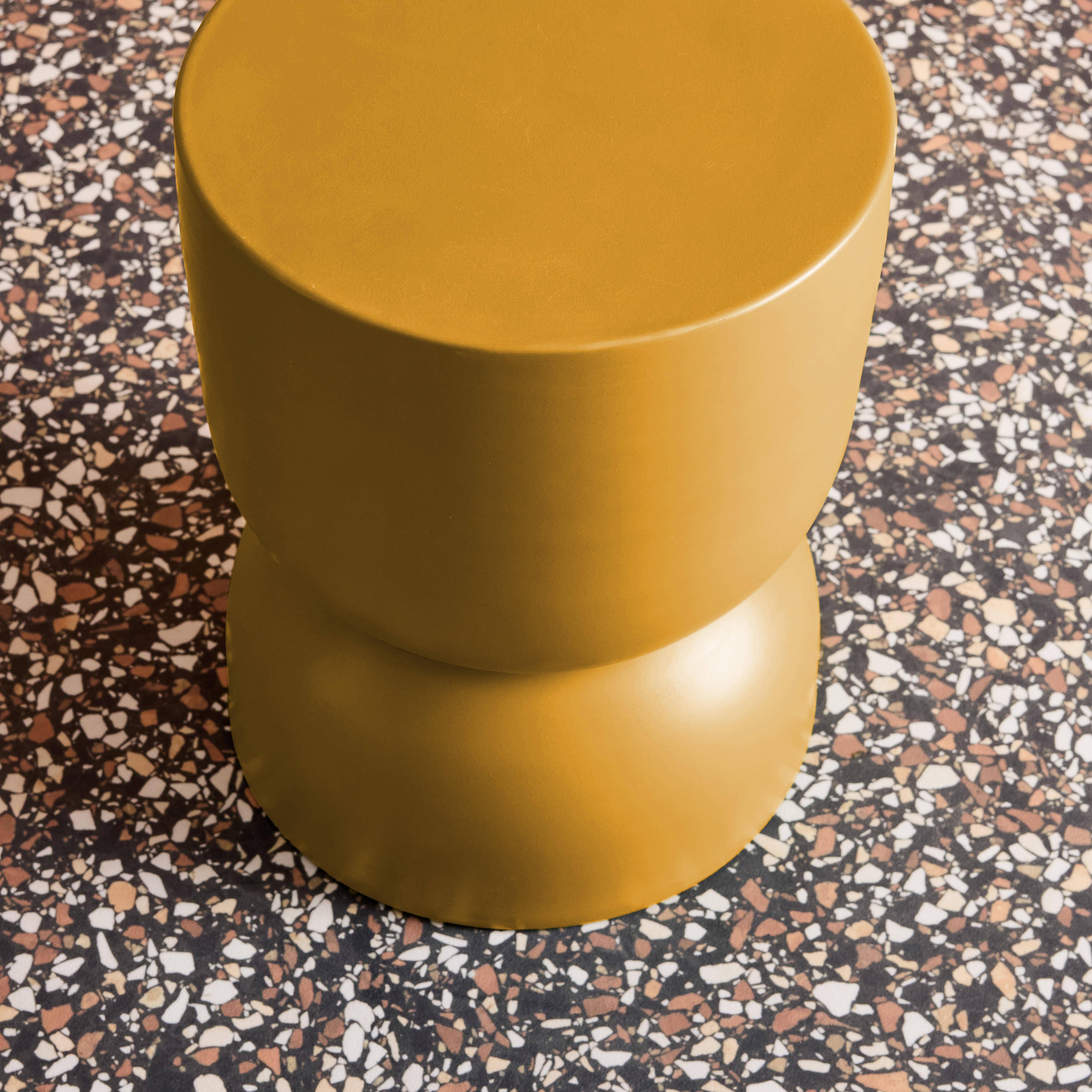 Table d'appoint, bout de canapé, table de chevet en métal, moutarde, Madi, Ø32 x H 42cm,sweeek,Photo5