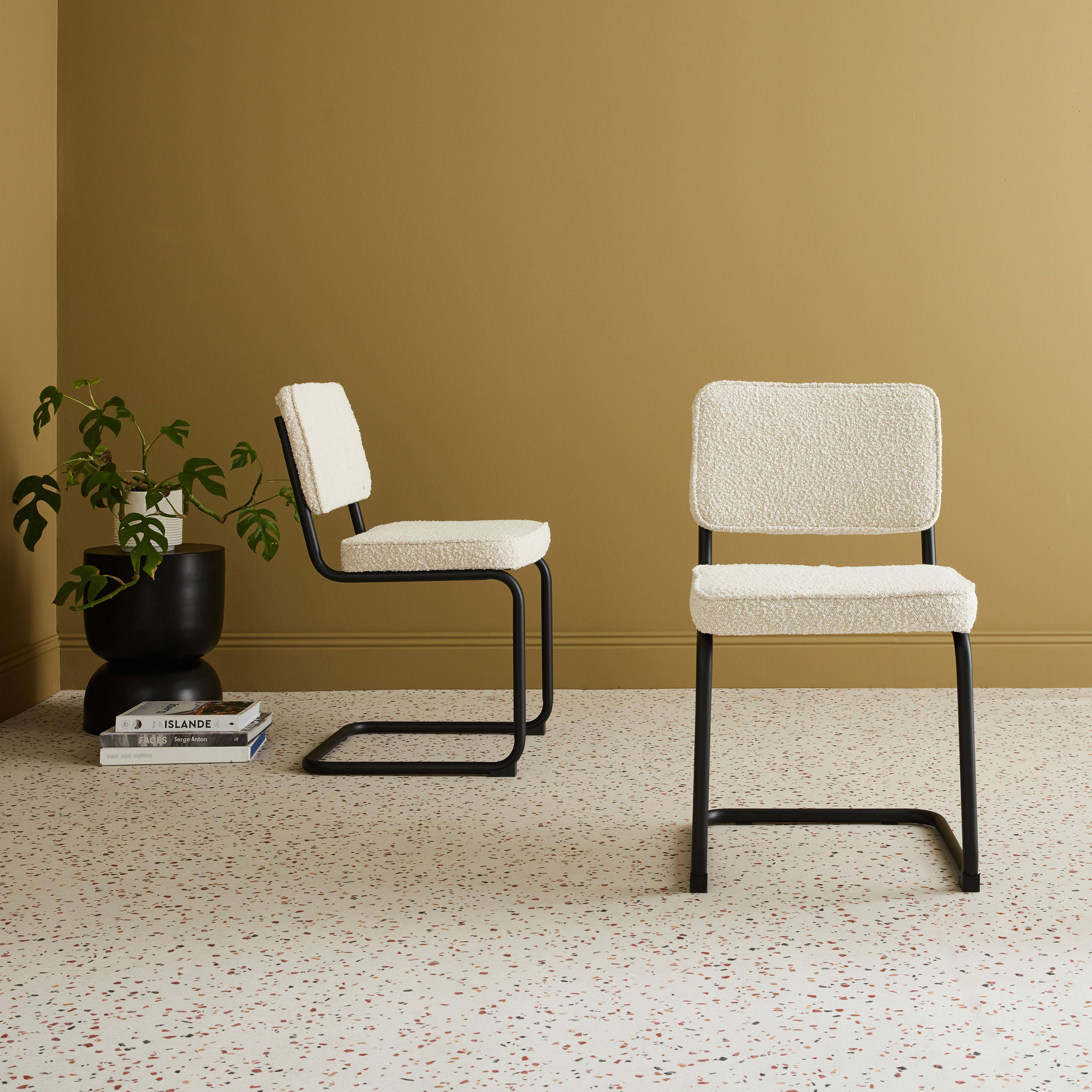 Lot de 2 chaises cantilever bouclette texturée blanc cassé, Maja, L46 x P54,5x H84,5cm,sweeek,Photo2