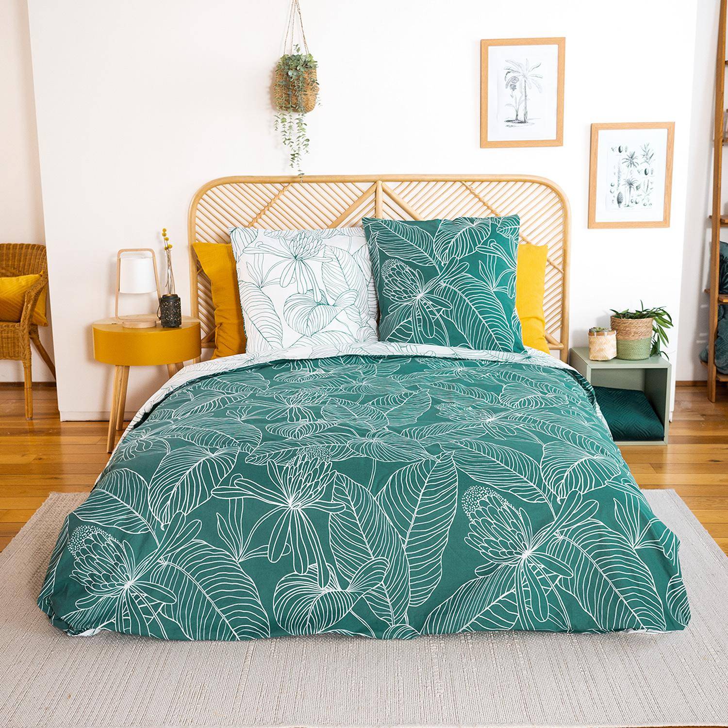 Parure de lit réversible imprimé floral en coton adouci, Selvia, 1 housse de couette, deux taies d'oreiller 240x220cm,sweeek,Photo1
