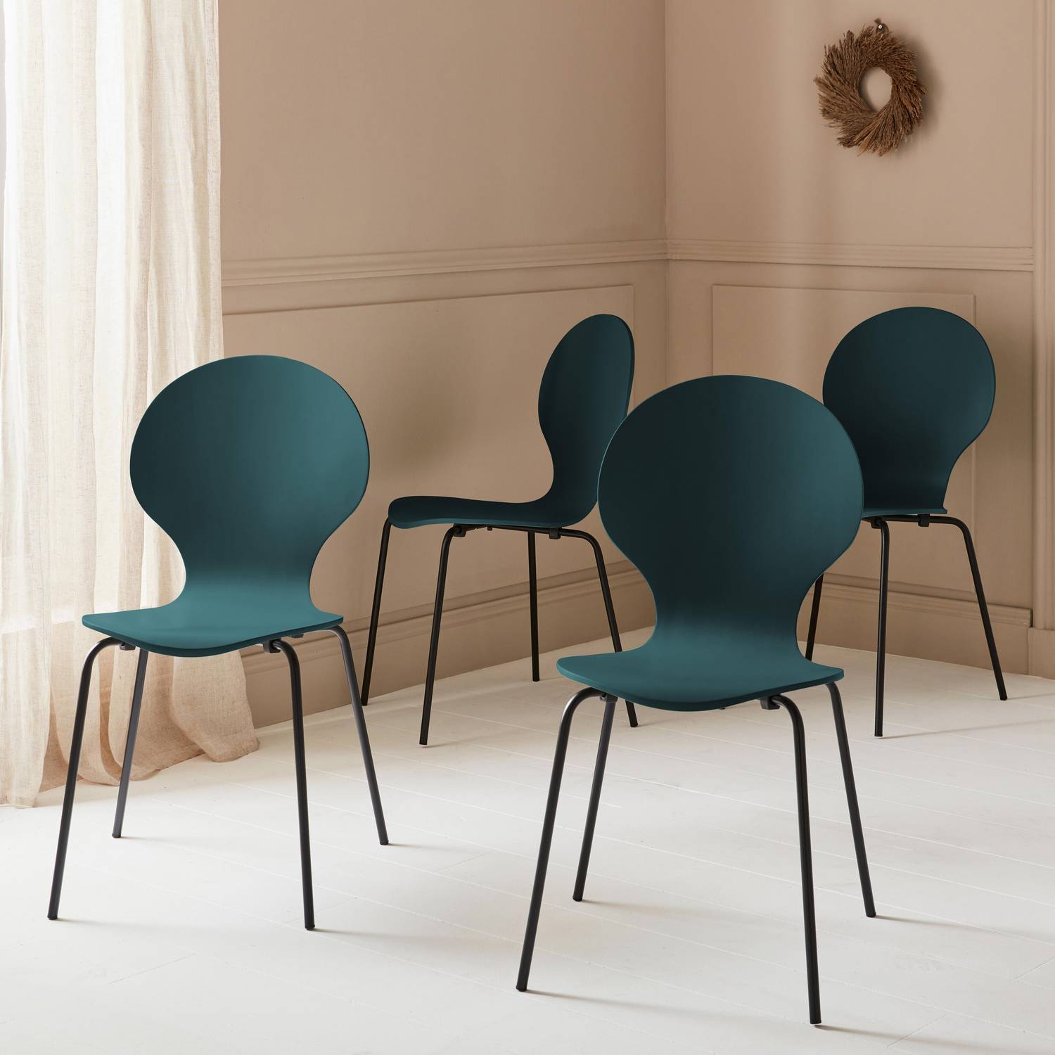 Conjunto de 4 cadeiras empilháveis retro azuis, madeira de hevea e contraplacado, pernas de aço, Naomi, L 43 x P 48 x A 87cm Photo1