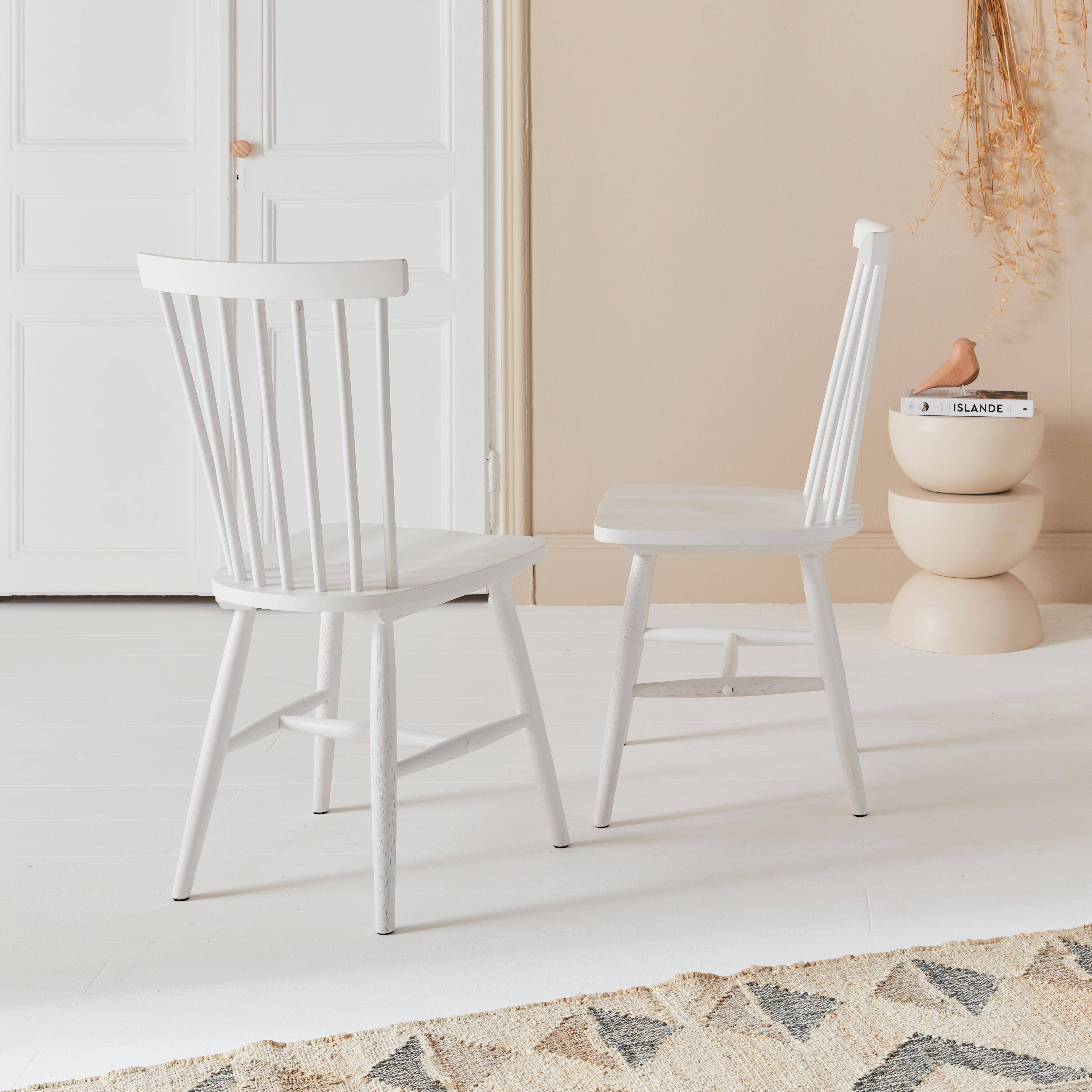 Lot de 2 chaises blanches à barreaux en bois d'hévéa, ROMIE, L 50,8 x P 44,2 x H 90cm.  Photo2
