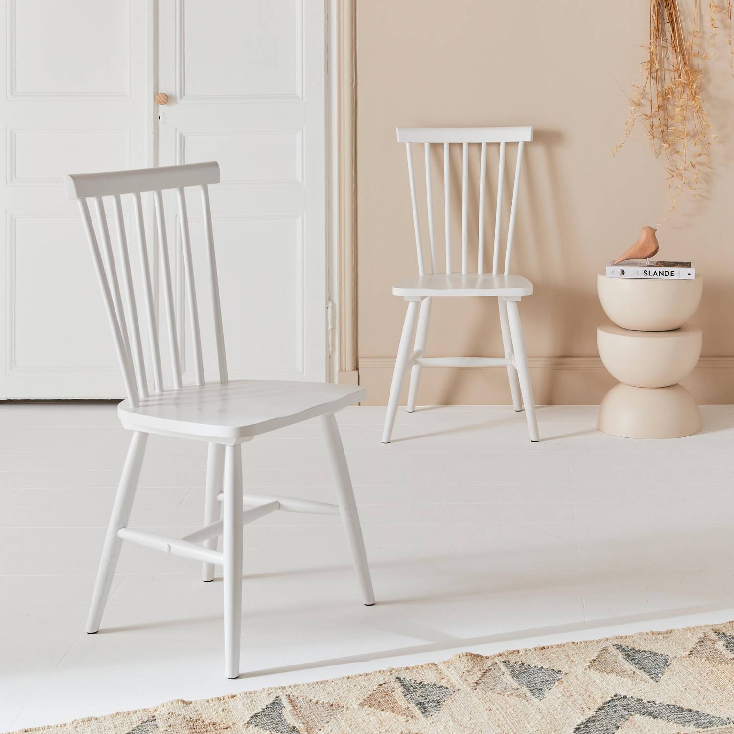 Conjunto de 2 cadeiras de ripas de madeira de borracha branca, ROMIE, L 50,8 x P 44,2 x A 90cm. Photo1