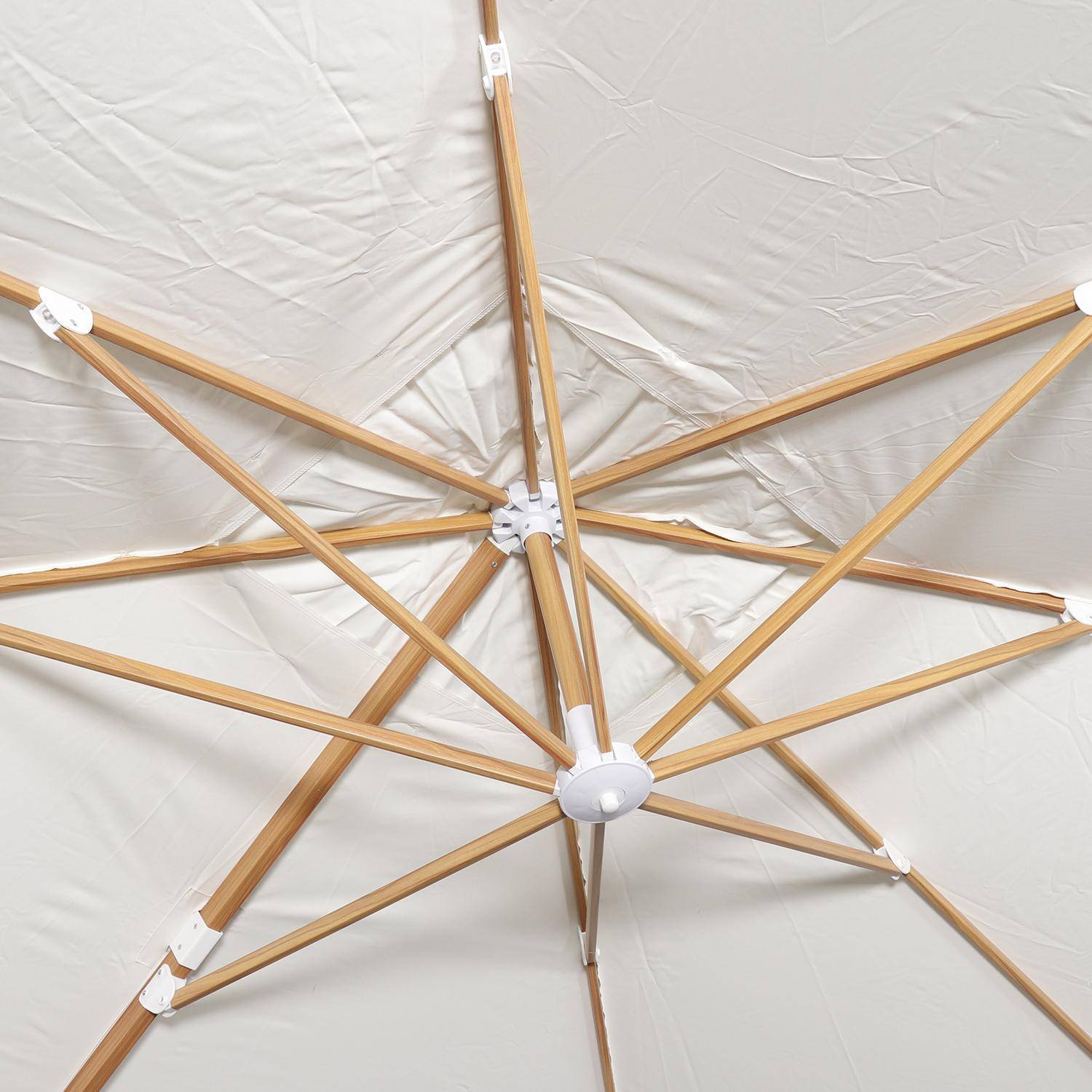 Rechthoekige ecru parasol 3x4m, paal met houteffect, verzwaarde tegels 50x50cm Photo6