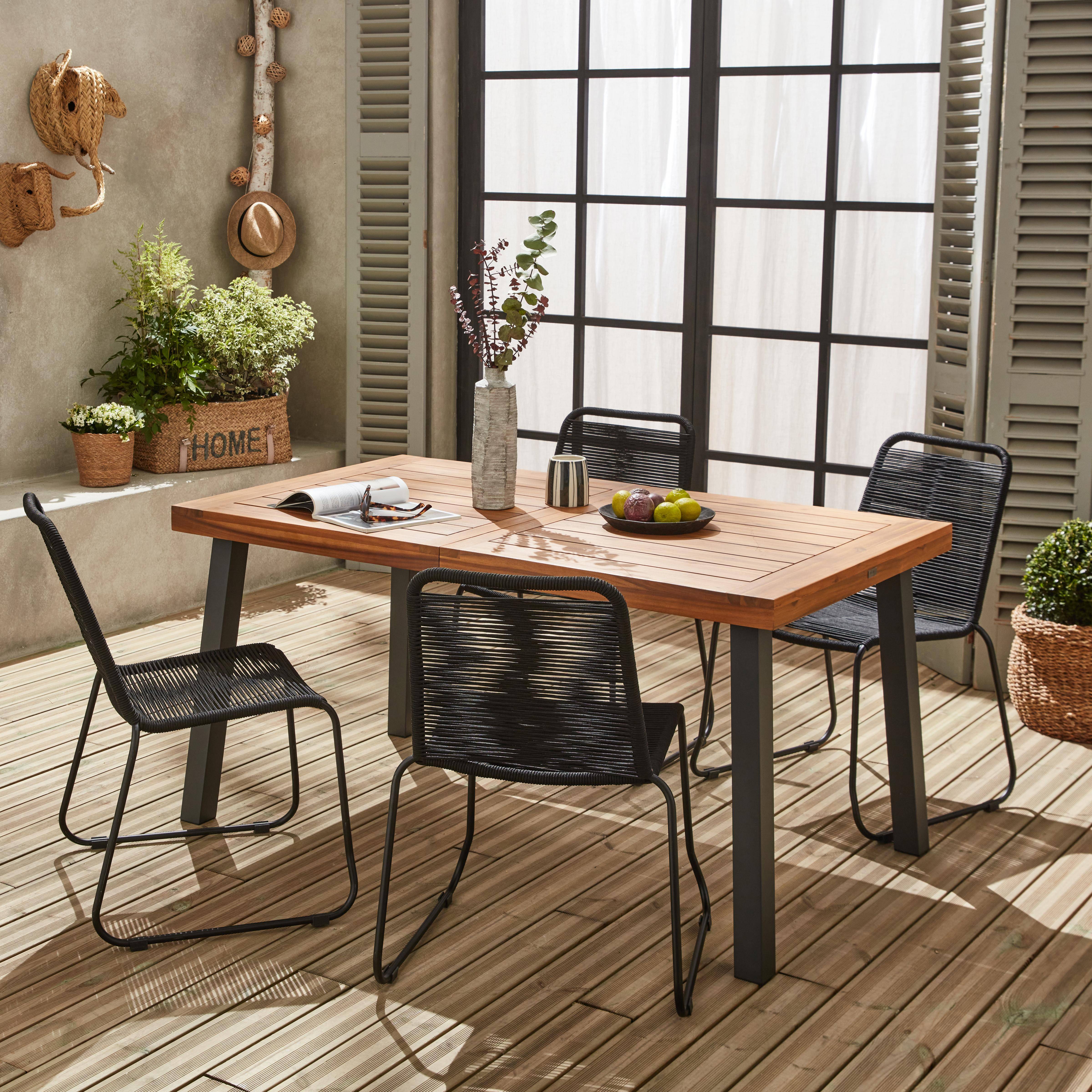 Table intérieur / extérieur Santana en bois et métal, 150cm + 4 chaises en corde BRASILIA noires, empilables,sweeek,Photo1