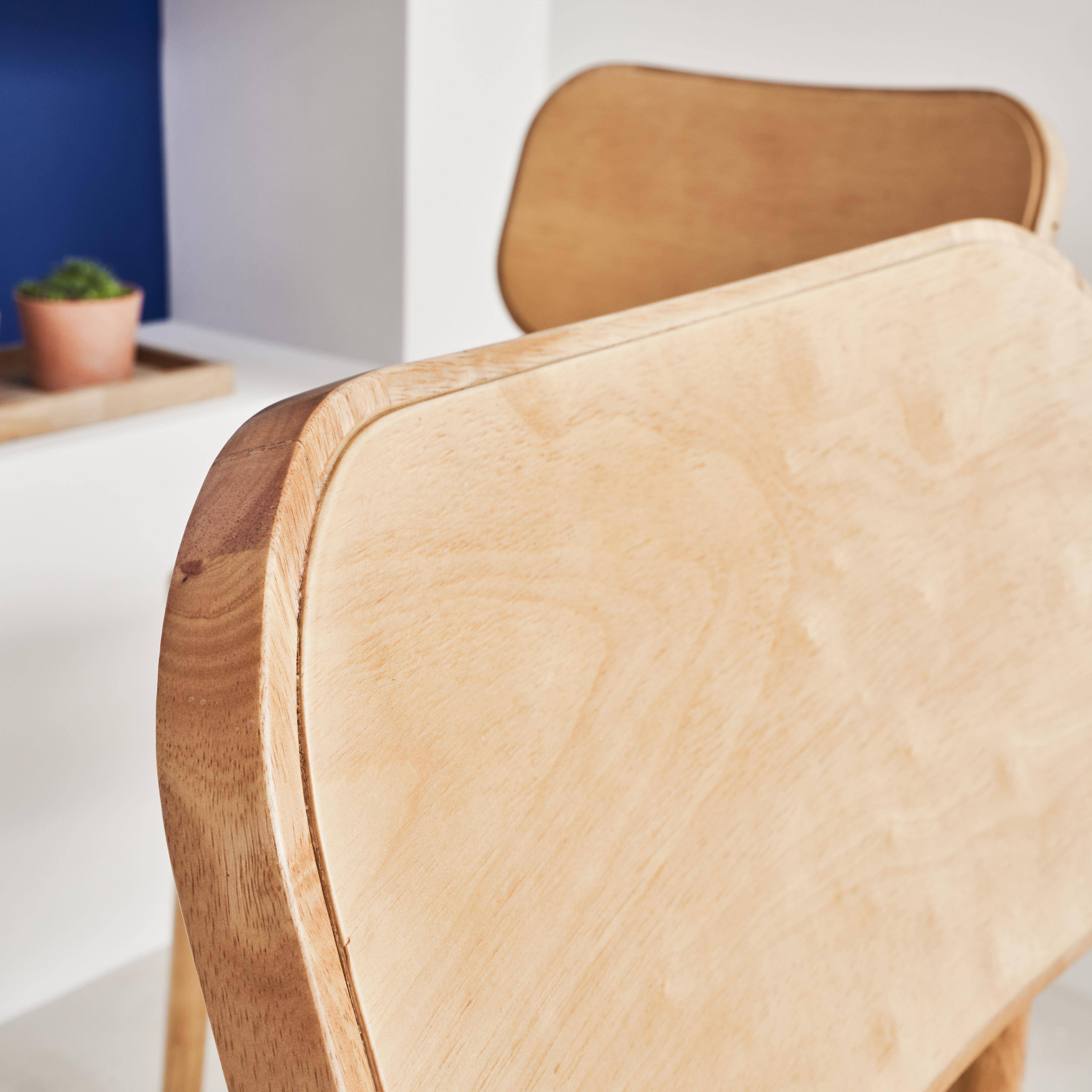 Juego de 2 sillas de madera de caucho, forma curva, acabado cepillado Photo4