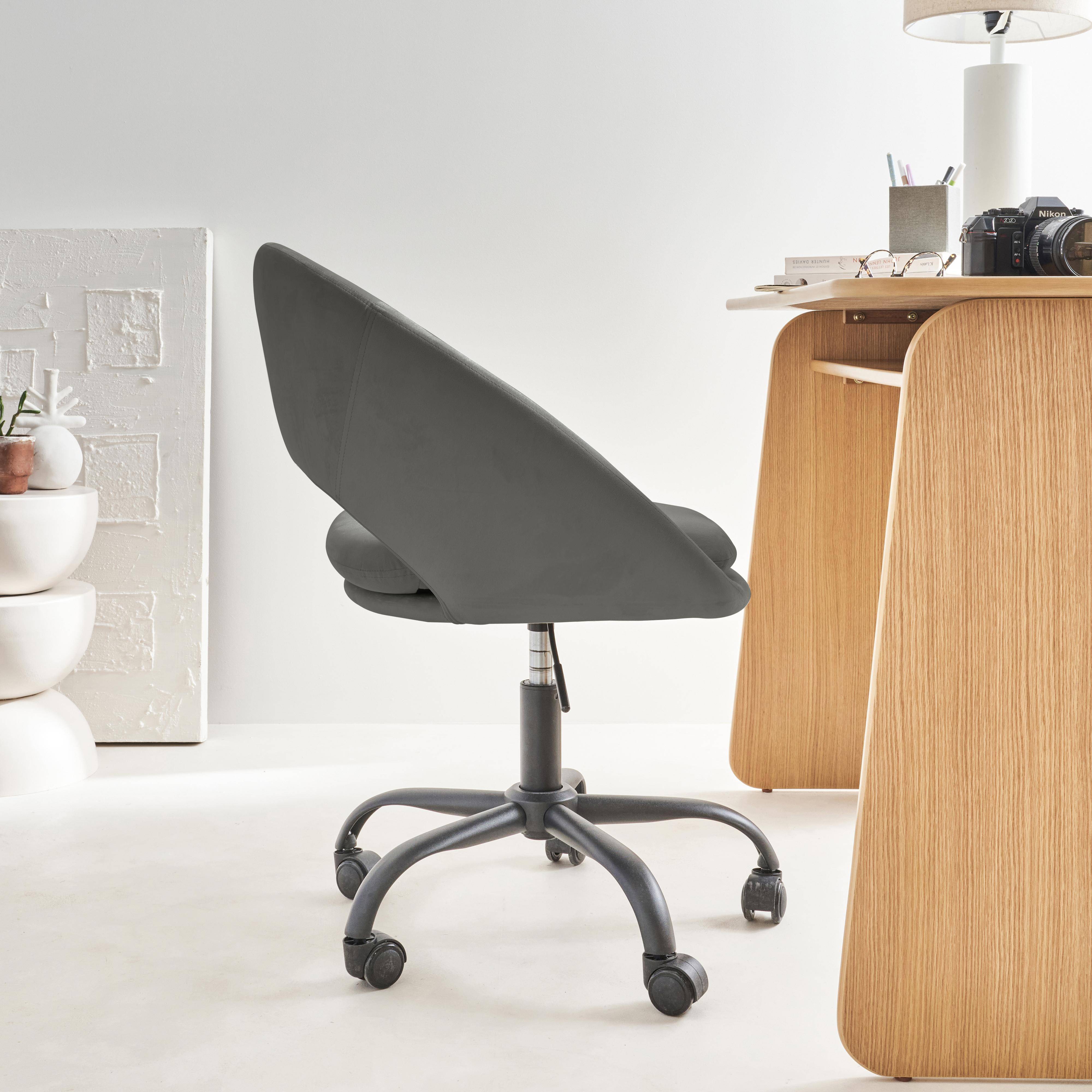 Chaise de bureau ronde à roulettes en velours gris, Pam, L 59 x P 60 x H 79 / 89cm,sweeek,Photo2