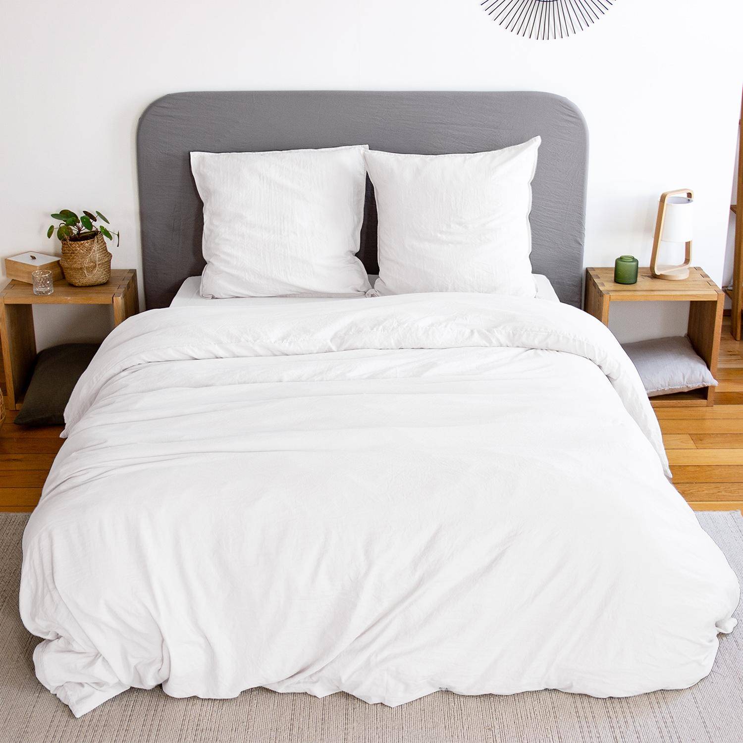 Bettwäsche-Set aus vorgewaschener Mikrofaser in weiß 240 x 220 cm für Doppelbetten, 1 Bettbezug und 2 Kissenbezüge,sweeek,Photo1