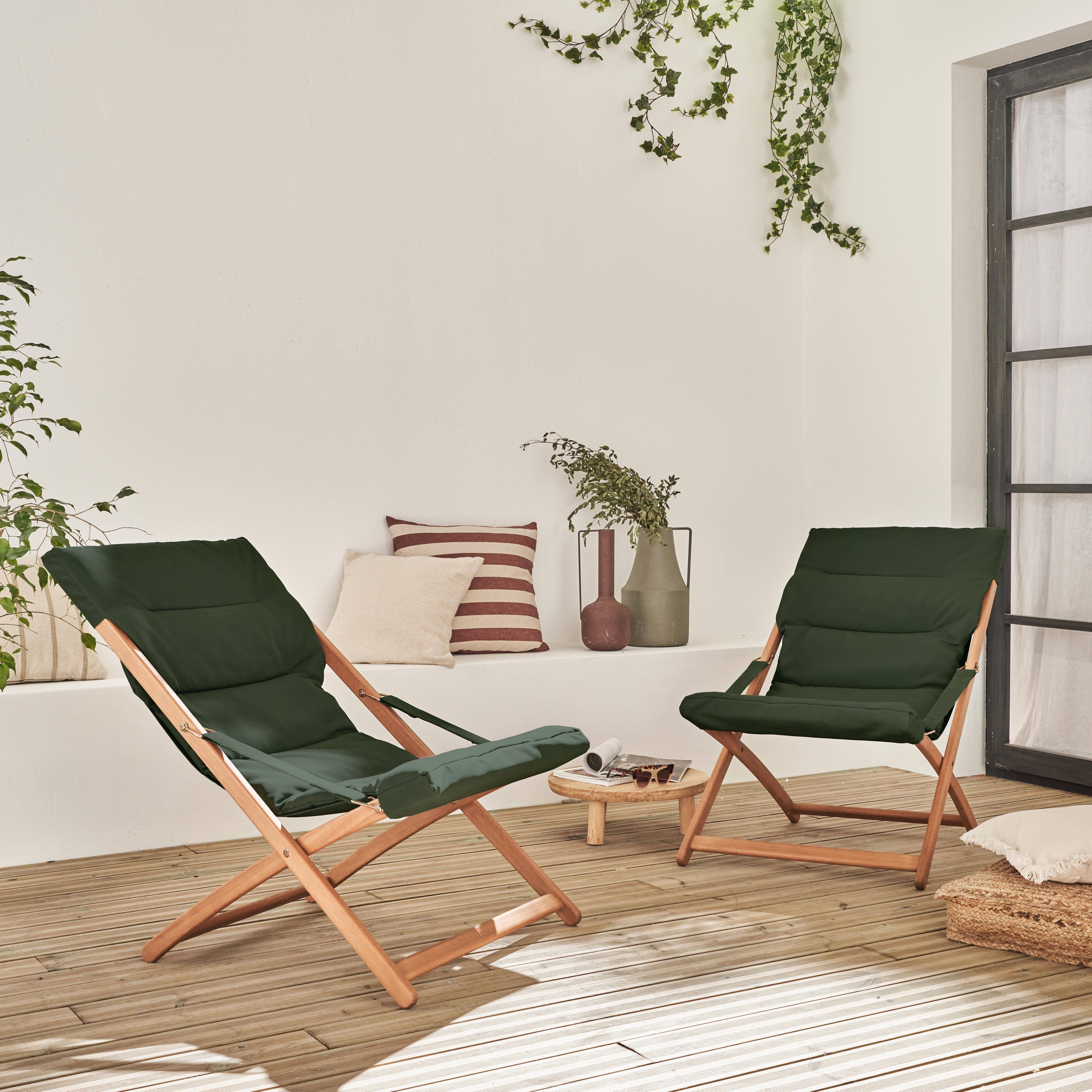 2er Set khaki Liegestühle aus Eukalyptusholz, zusammenklappbar, gepolsterte Sitzfläche - Vigo,sweeek,Photo1