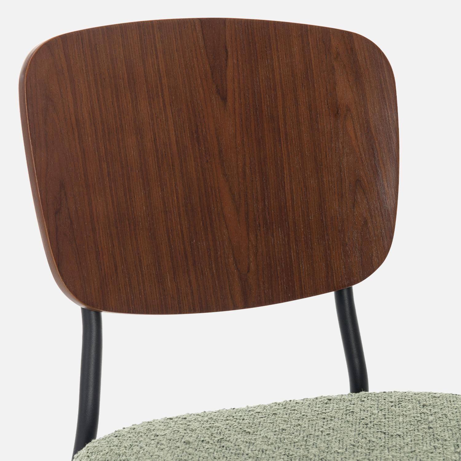2er Set Stühle mit strukturiertem Bouclé-Sitz in grün, Rückenlehne aus gebogenem Pappelholz, Beine aus mattschwarzem Metall Photo5