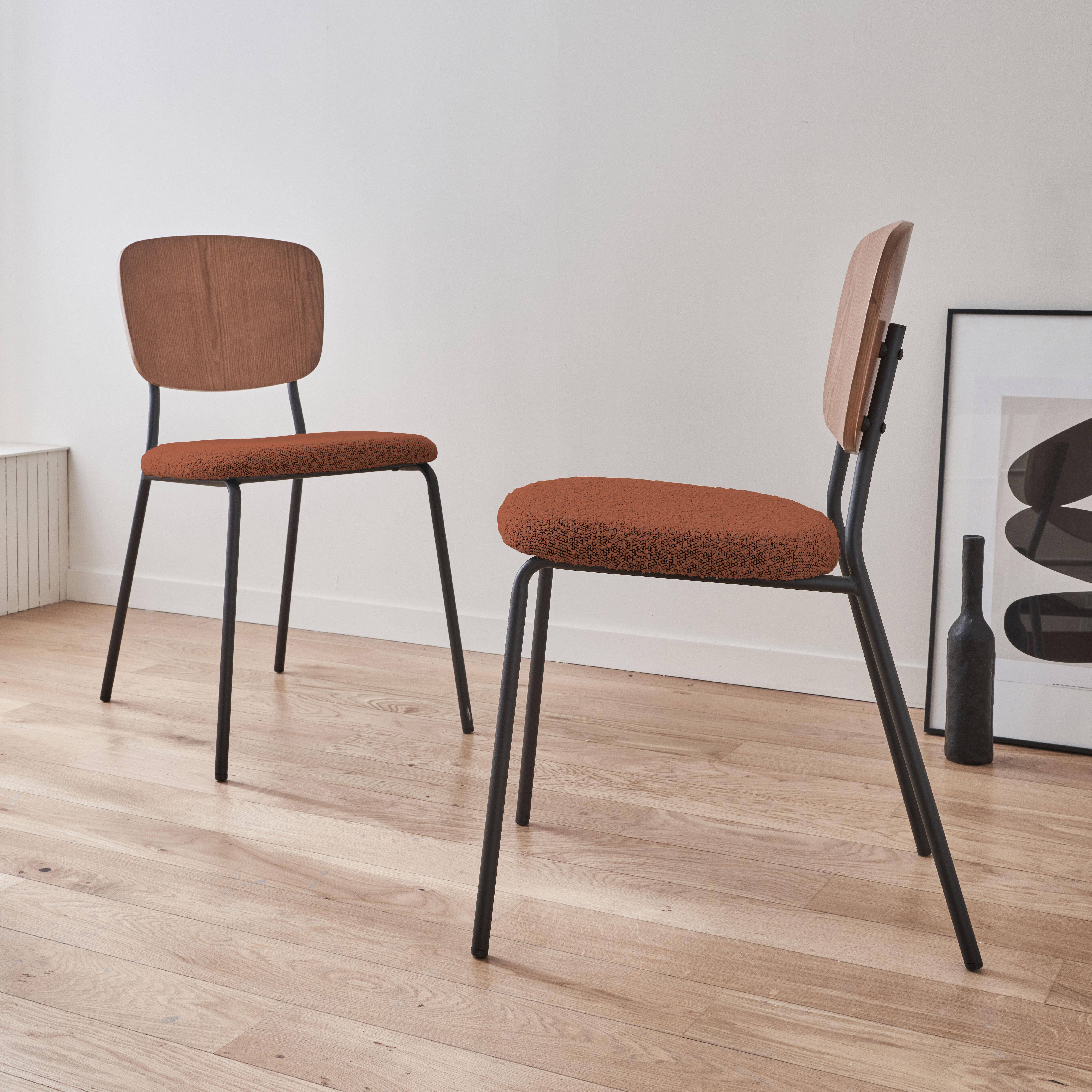Lot de 2 chaises assise bouclette texturée terracotta, dossier bois de peuplier courbé, pieds en métal noir mat Photo2