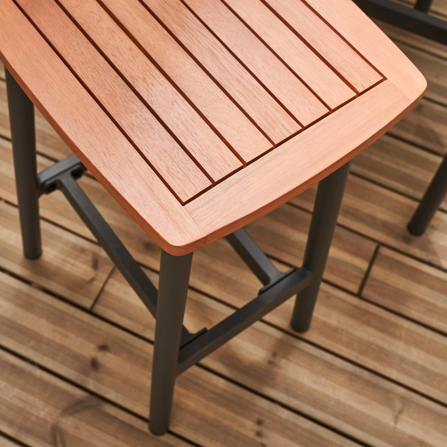 Set complet table de bar extérieur + 2 tabouret bois d'eucalyptus FSC couleur anthracite anticorrosion IPIRA Photo4