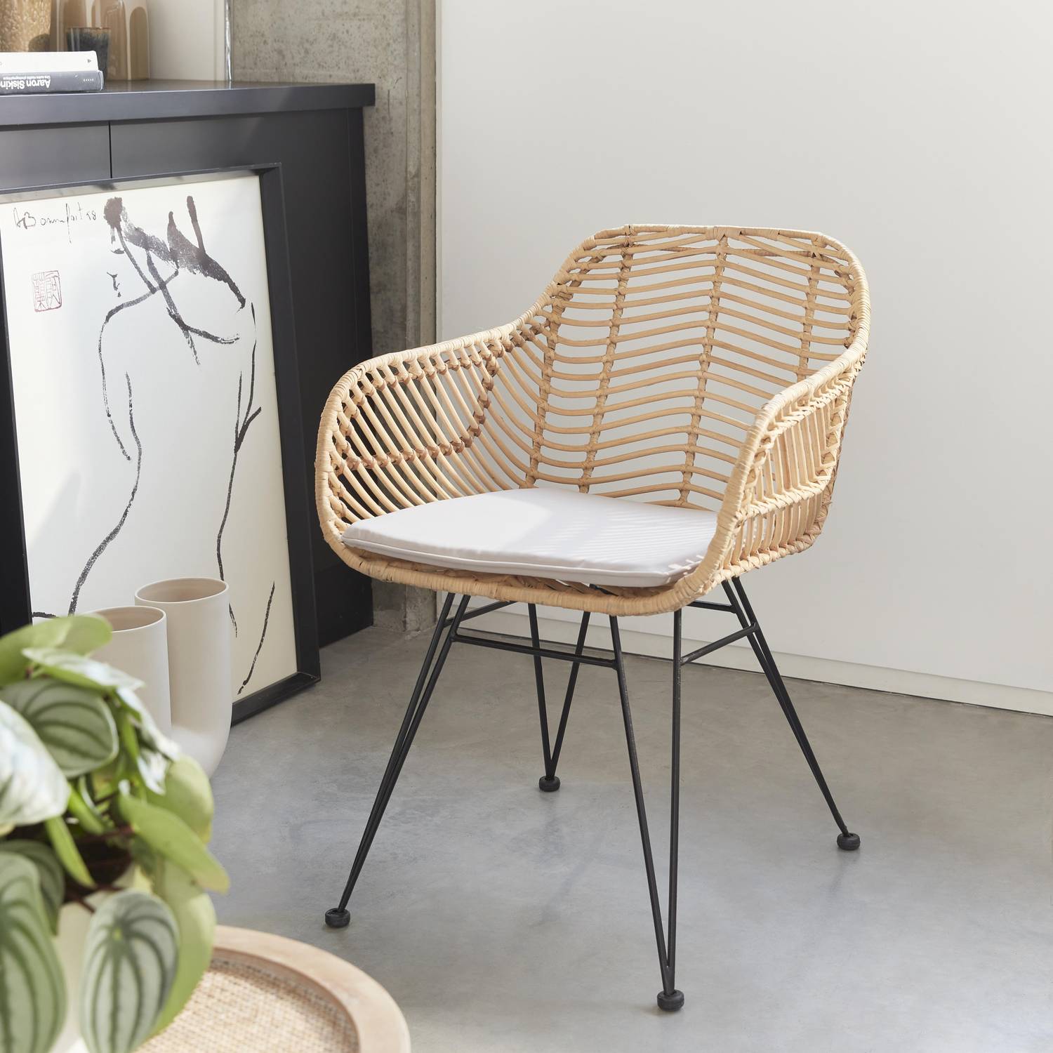Rattan dining armchair with metal legs and cushion - Cahya - Natural rattan, White cushion Photo1