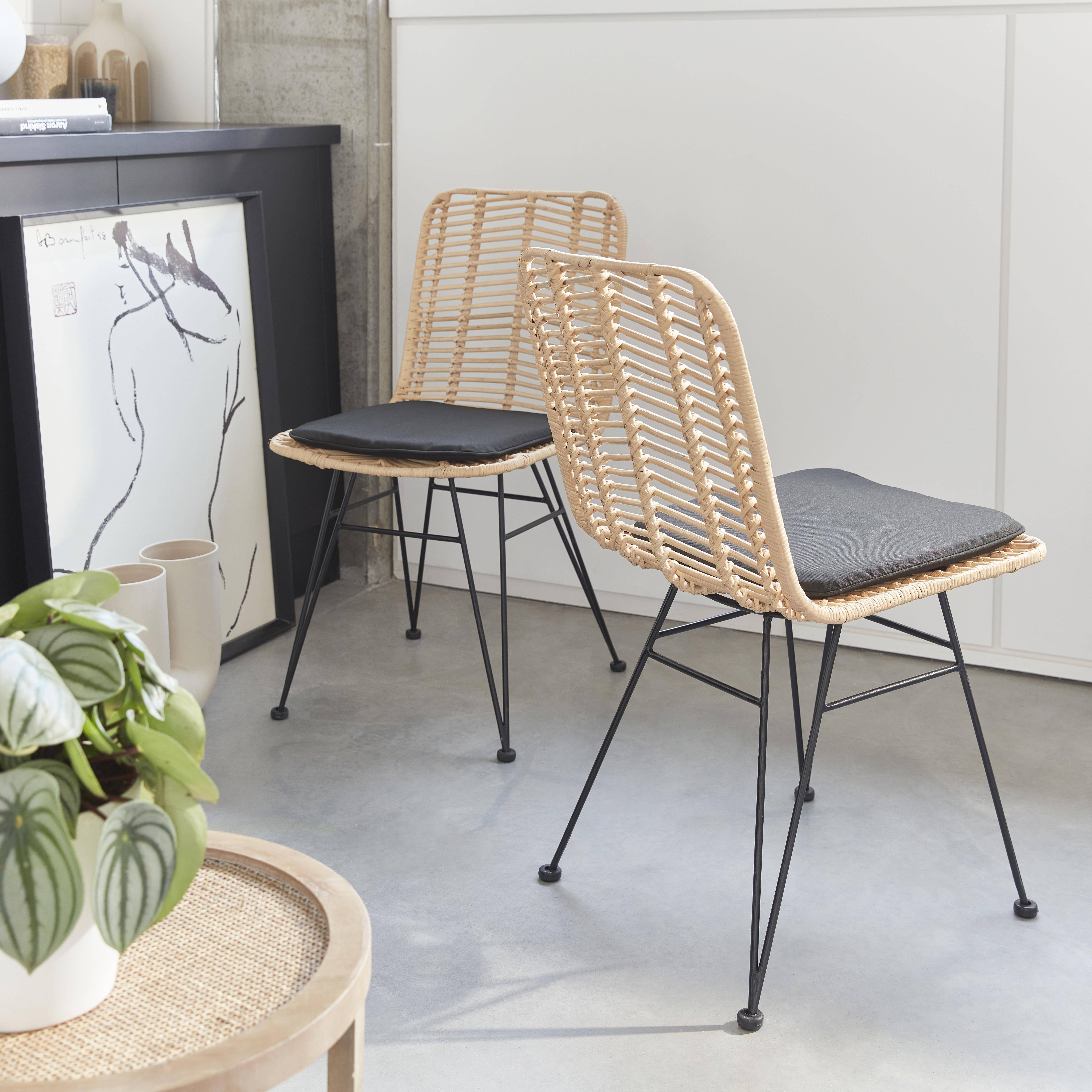 Pair of high-backed rattan dining chairs with metal legs and cushions - Cahya - Natural rattan, Black cushions Photo2