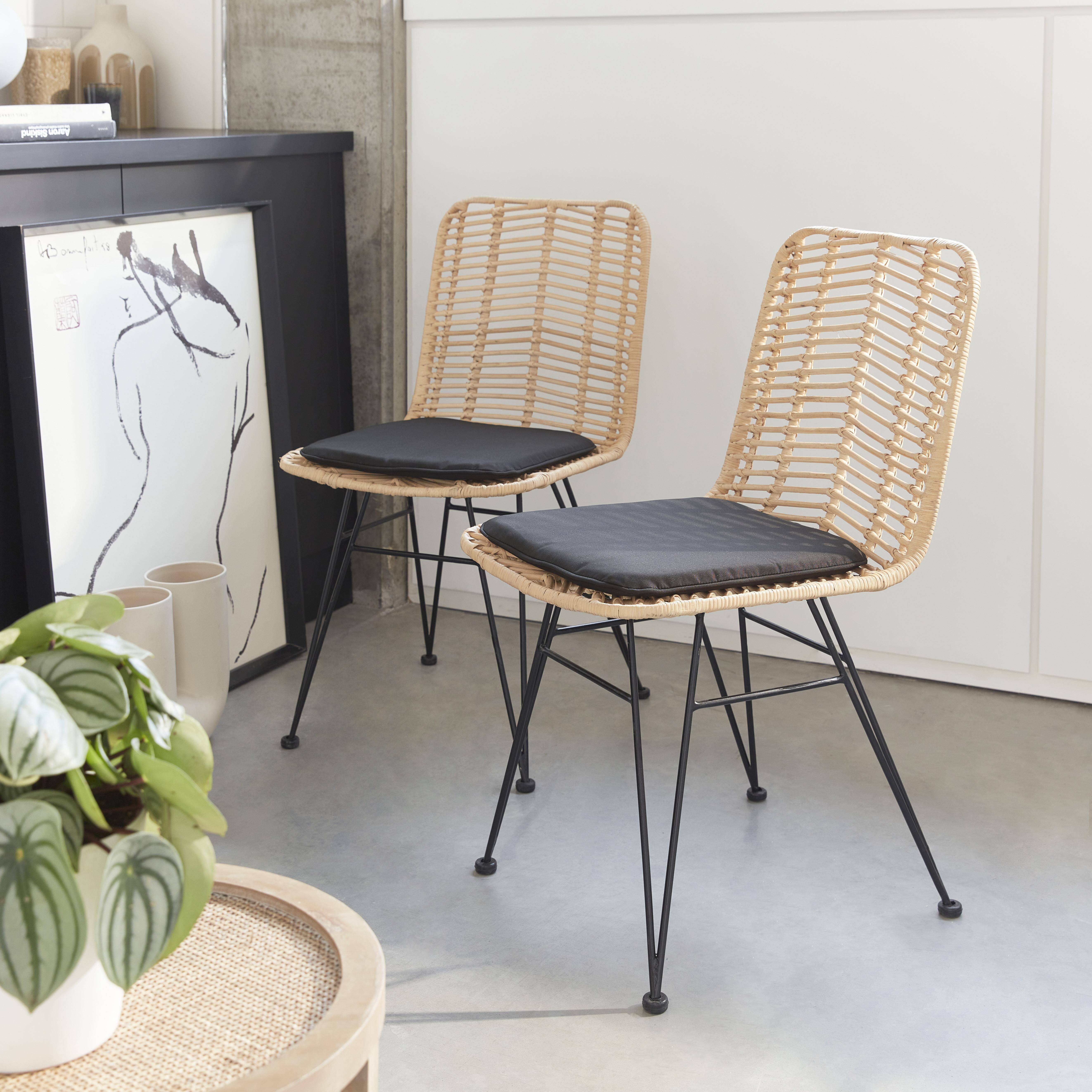 Pair of high-backed rattan dining chairs with metal legs and cushions - Cahya - Natural rattan, Black cushions Photo1
