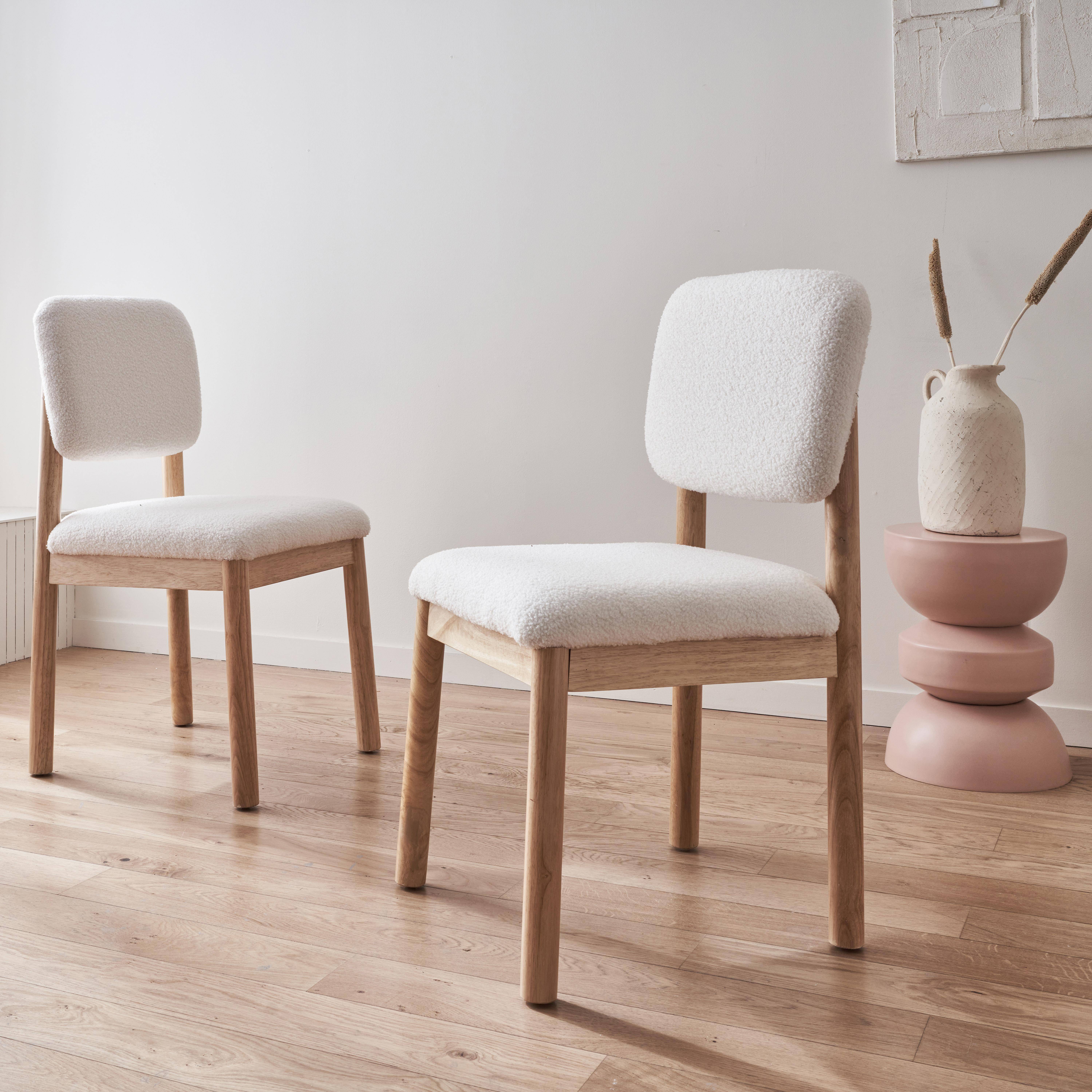 Set van 2 Scandinavische stoelen met poten van heveahout en bouclé bekleding,sweeek,Photo1