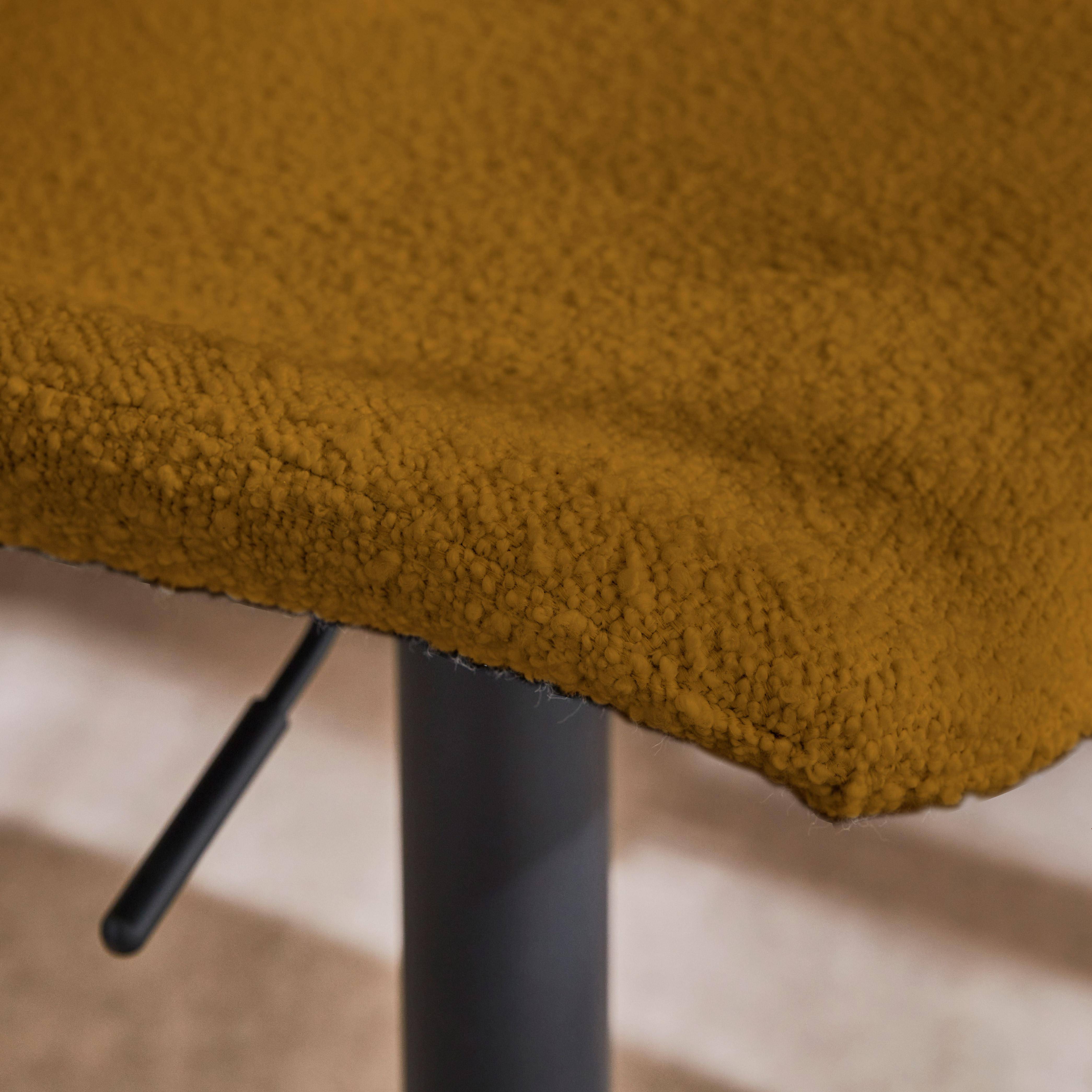 Set di 2 sgabelli da bar regolabili - Noah - sedile colore marrone mostarda bouclé - altezza regolabile 60,5/81,5 cm , poggiapiedi,sweeek,Photo3